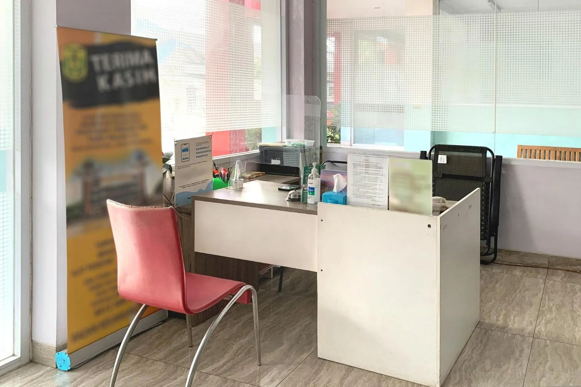 Lobby or reception in Urbanview Hotel Niraz Banjarmasin by RedDoorz