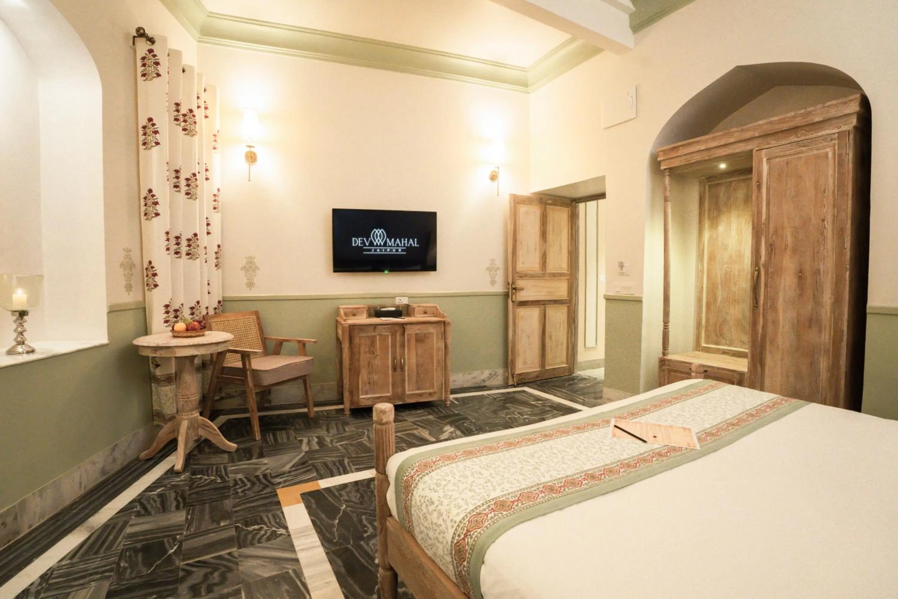 TV and multimedia, Bed in Dev Mahal - A Boutique Heritage Hotel