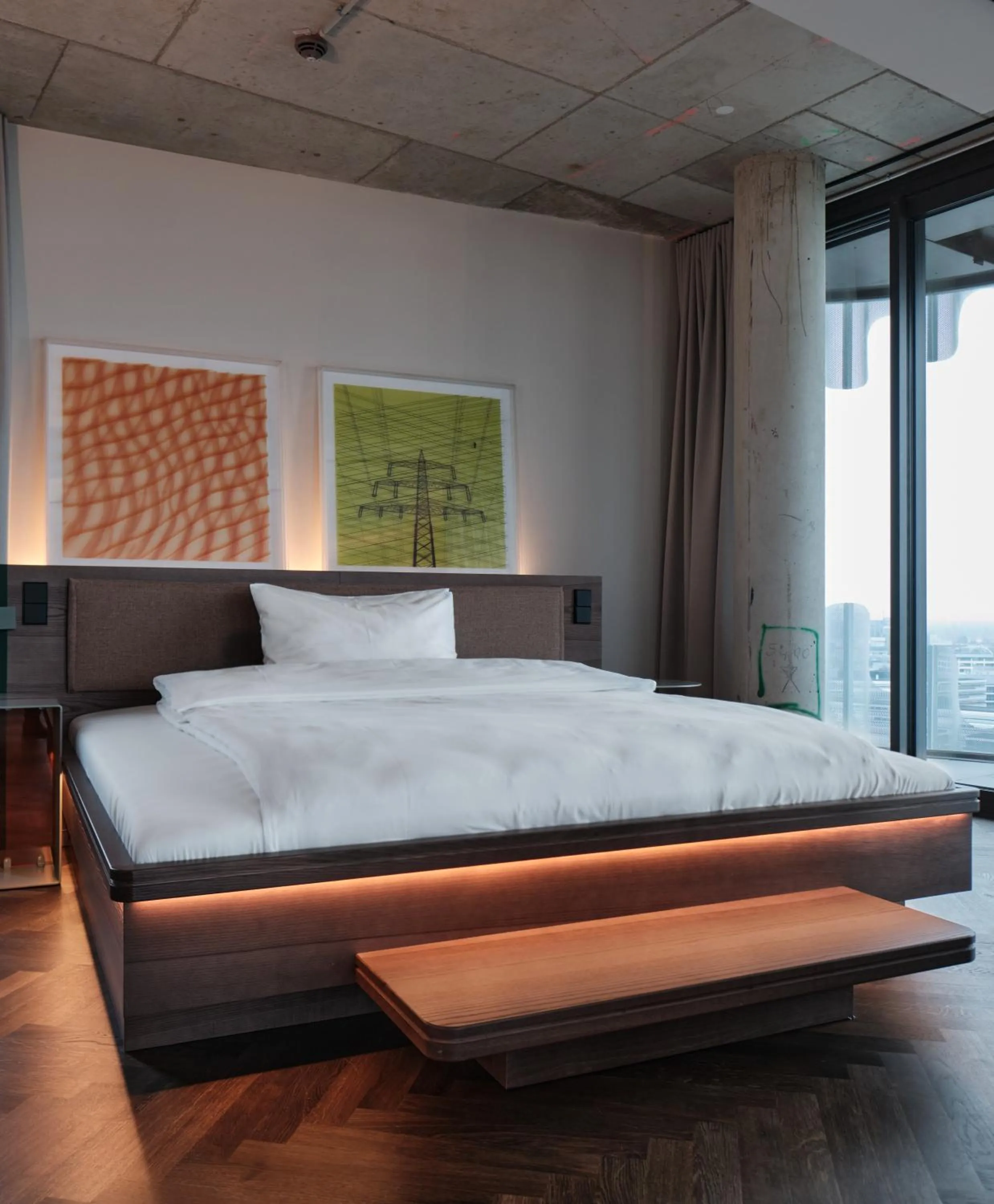 Bed in The Zipper Hotel und Apartments