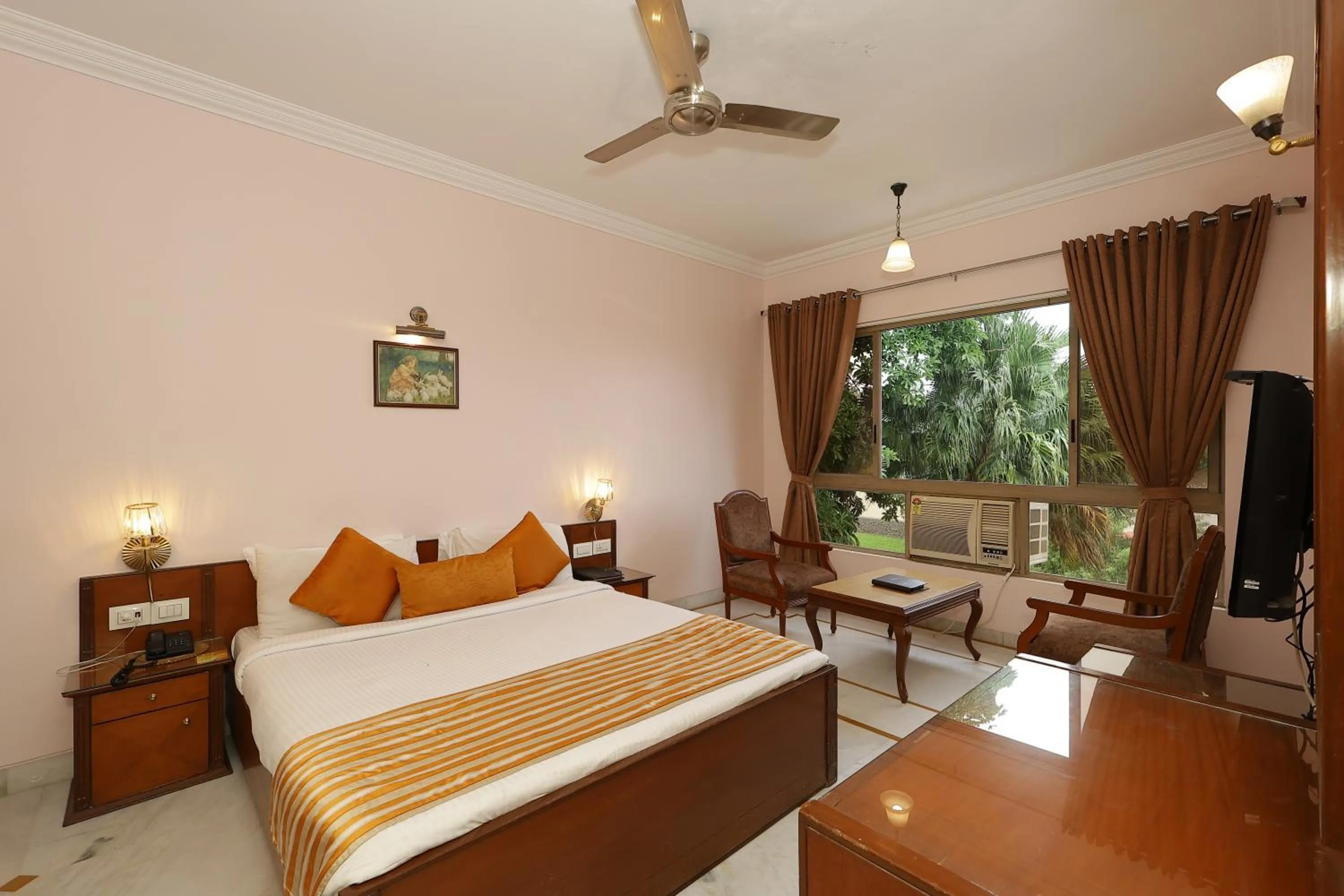 Bedroom, Bed in Kailash Parbat