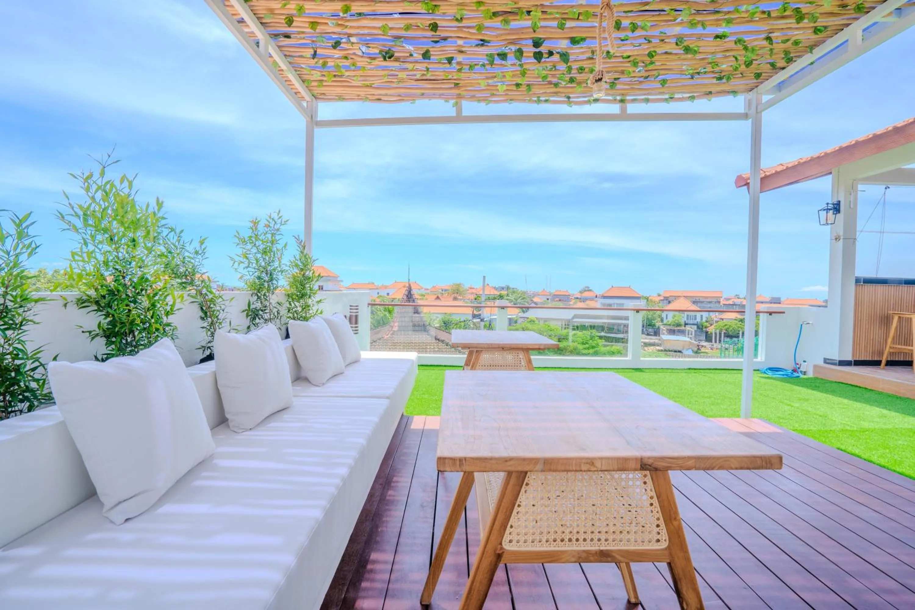 Seating area in Bagas Bagus Guesthouse