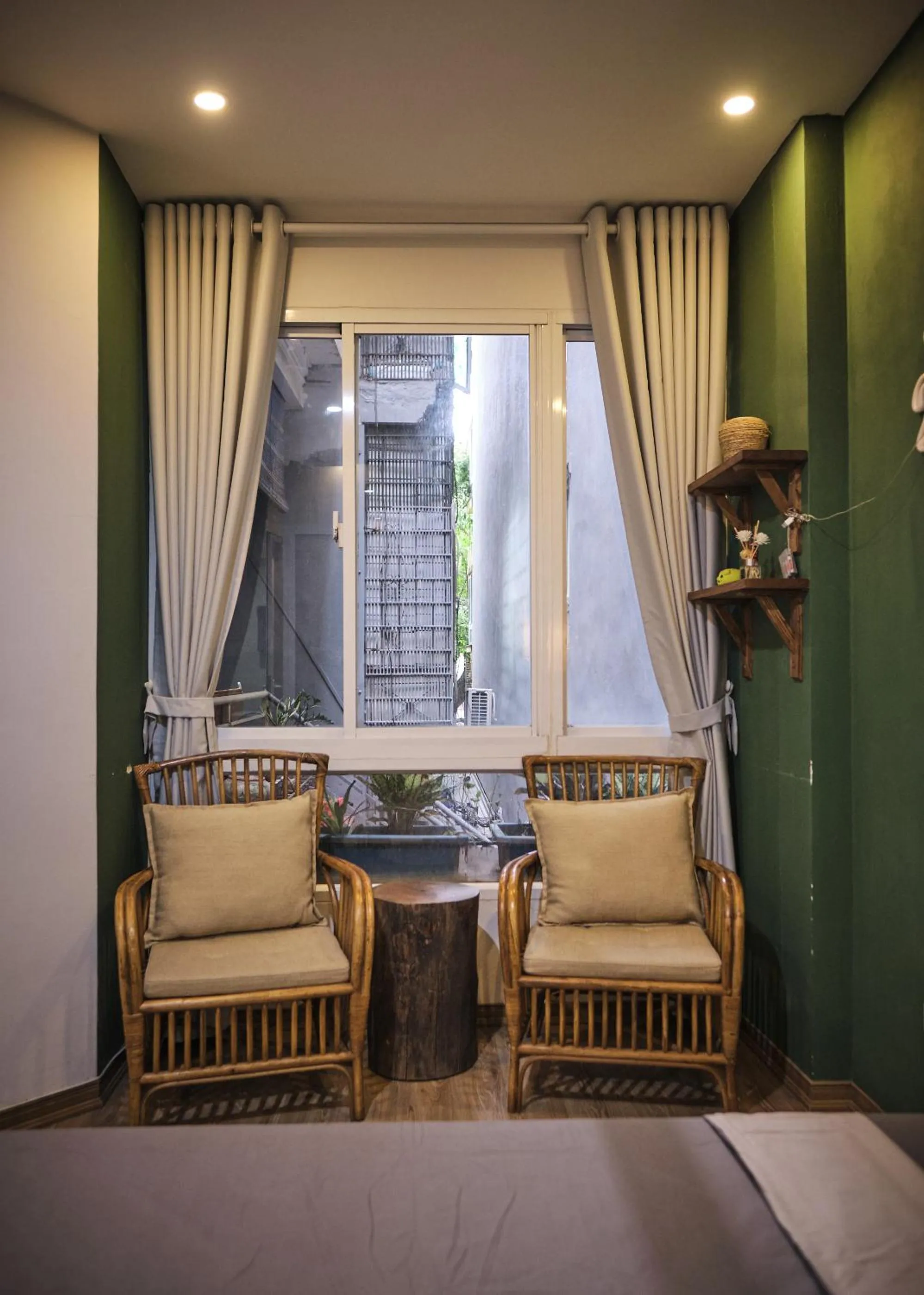 Seating area in The Gallery Homestay - By Pegasy Group