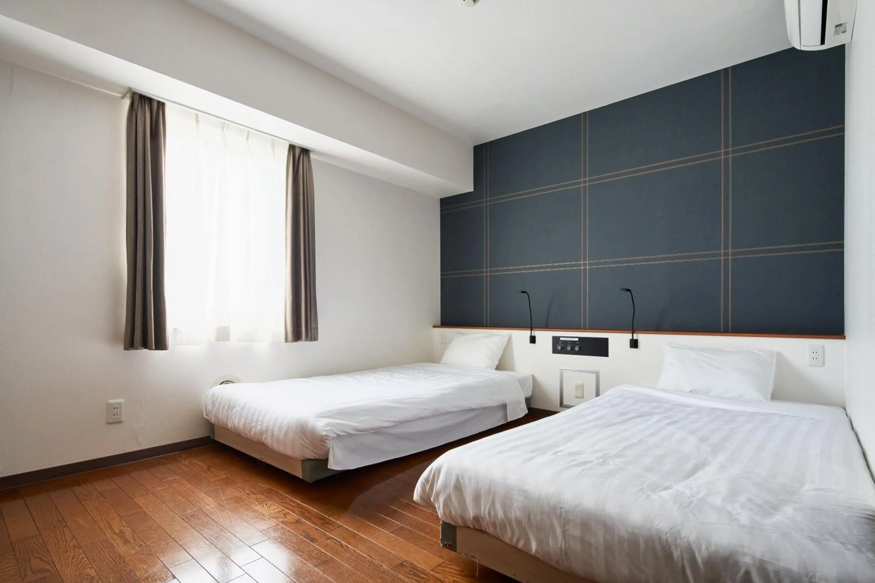 Bed in TOKIO's HOTEL