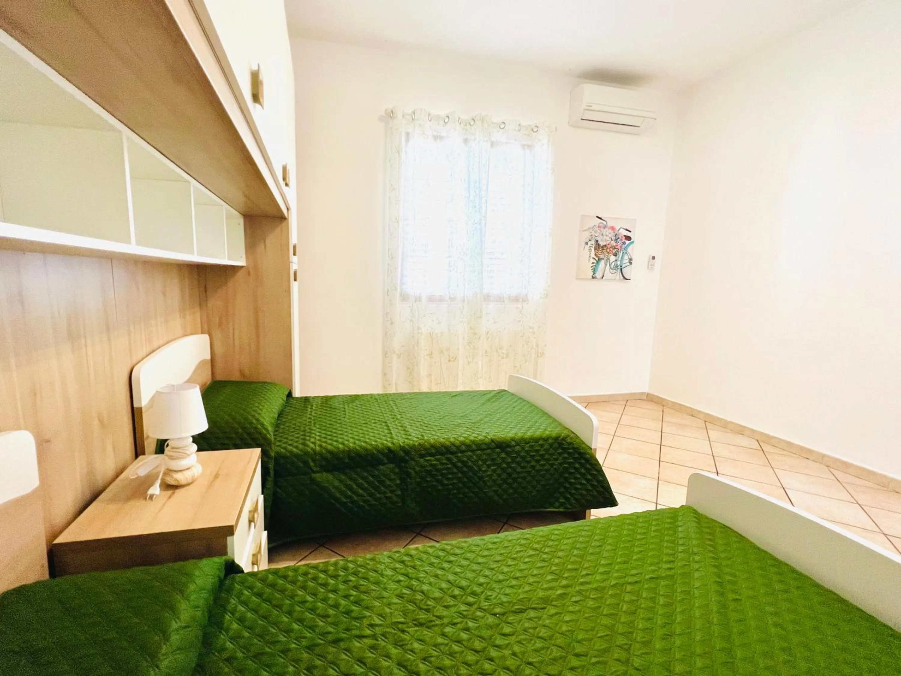 Photo of the whole room, Bed in Villa Genova