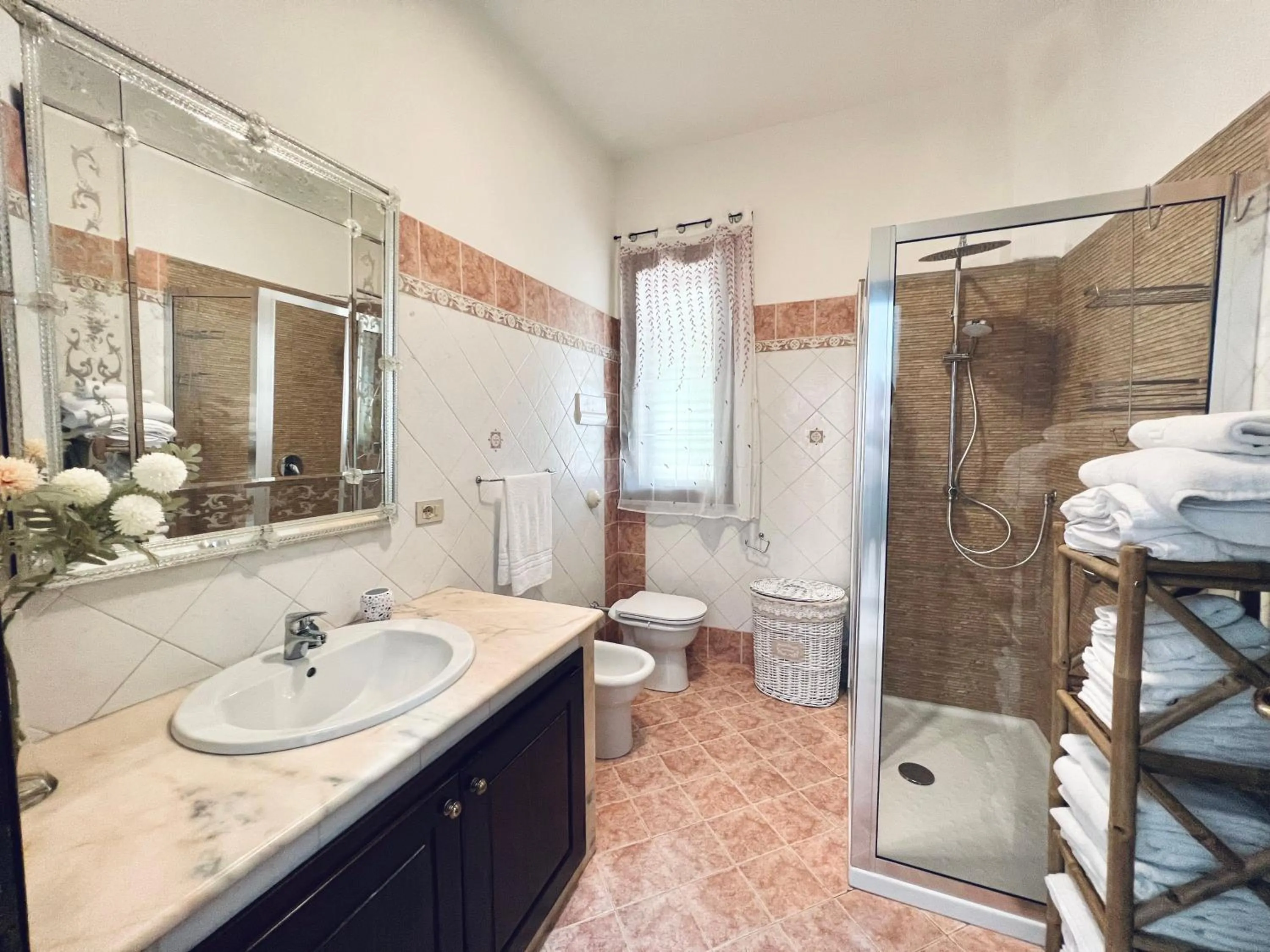 Shower in Villa Genova