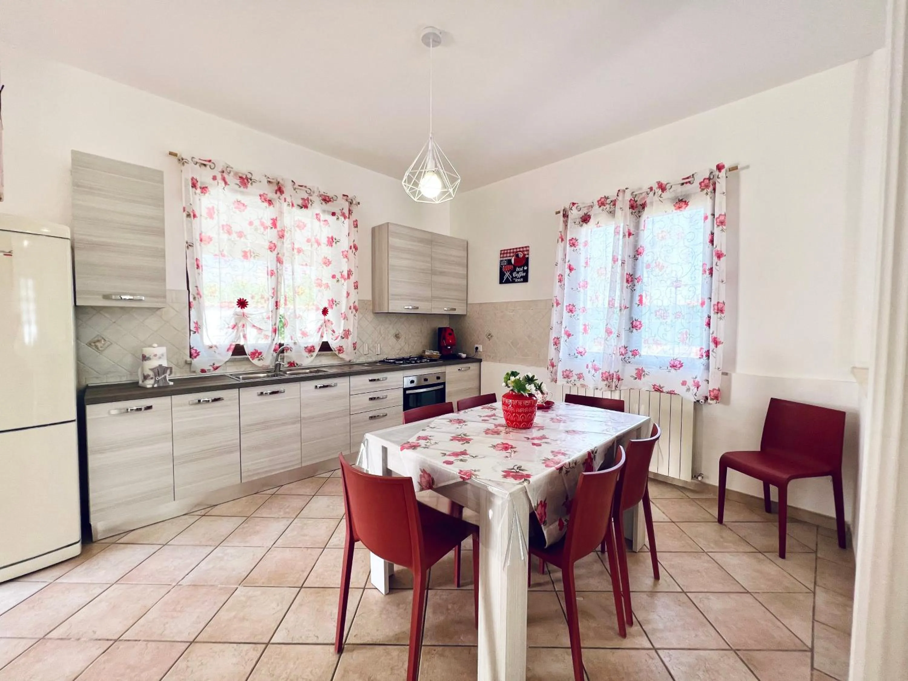 Kitchen or kitchenette in Villa Genova