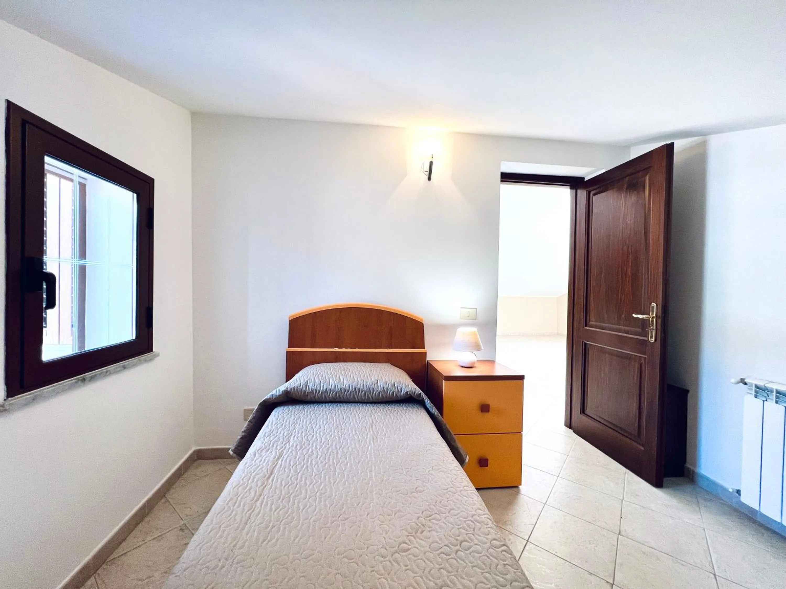 Photo of the whole room, Bed in Villa Genova