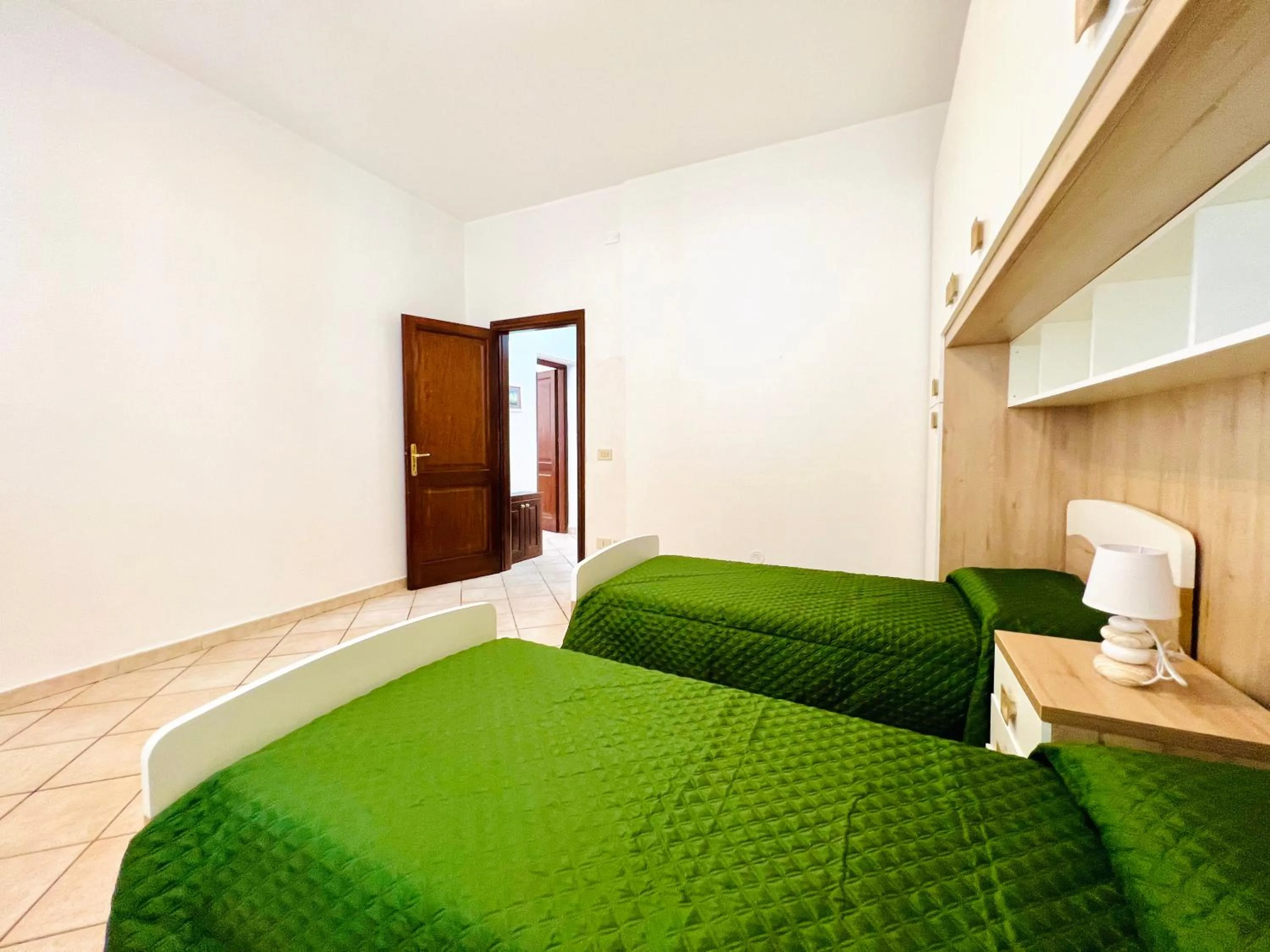 Photo of the whole room, Bed in Villa Genova