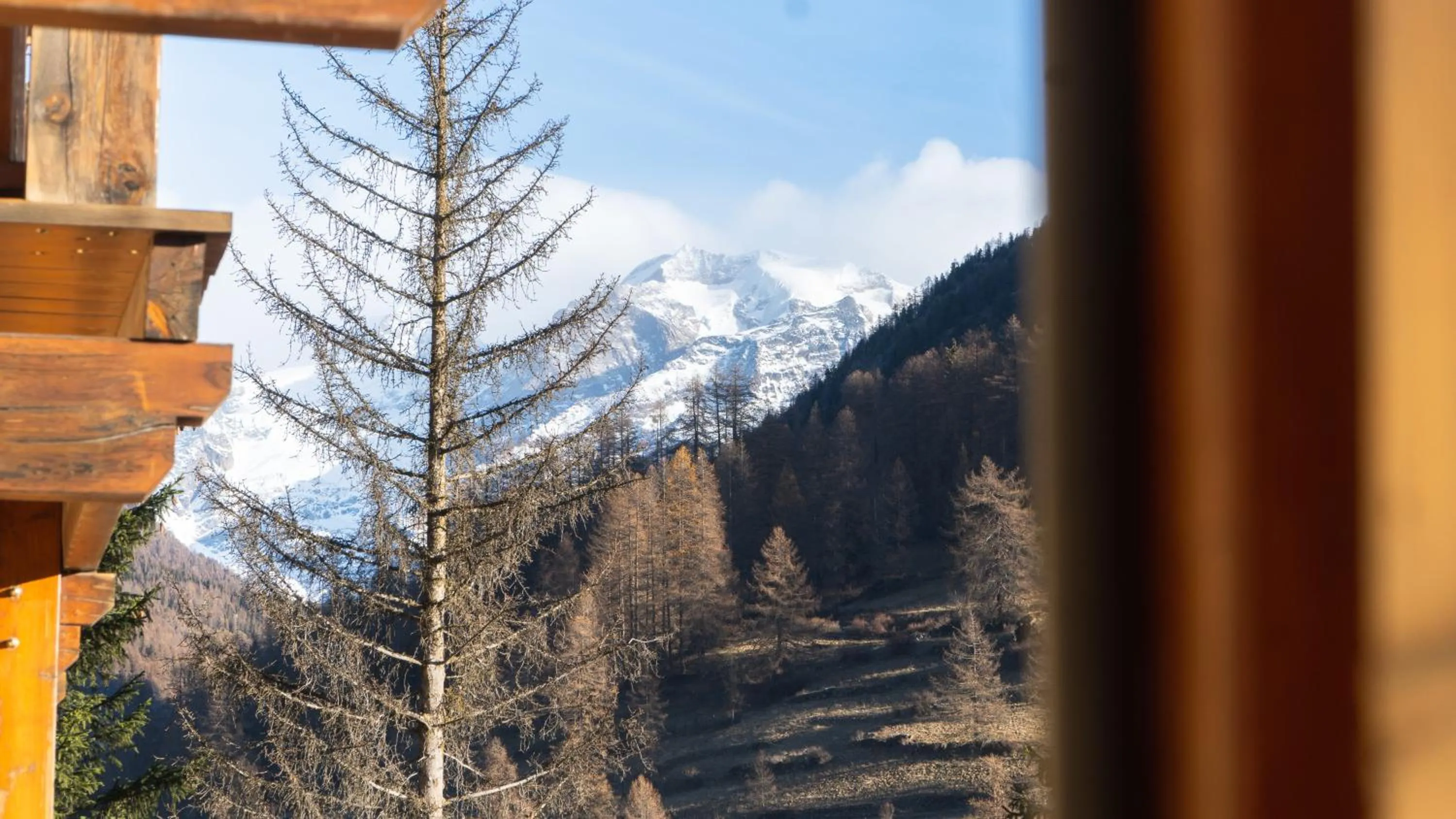 Mountain view in Maison Poluc hotel apartments