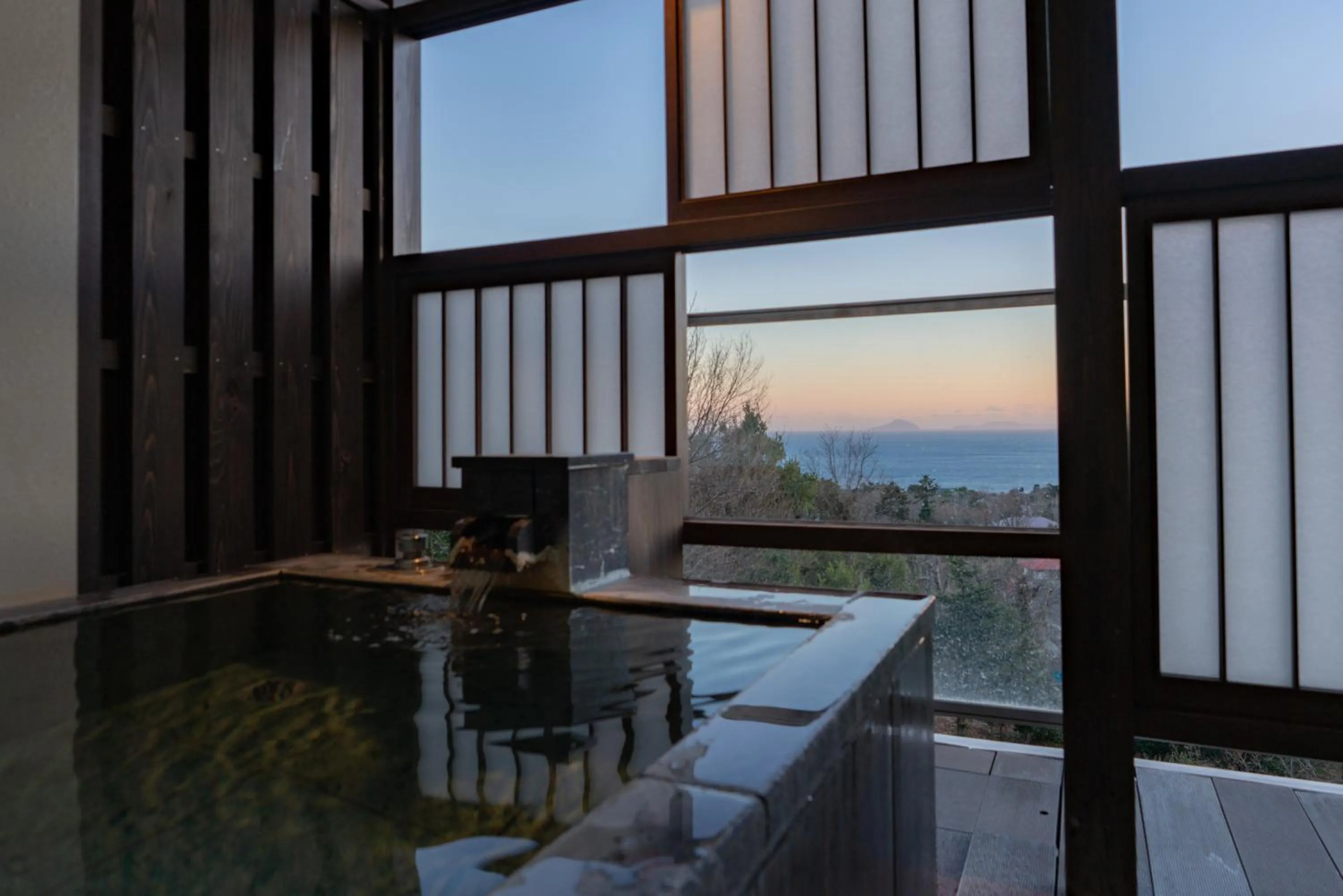 Day in Omuro no Mori Gyokusui -Adult Only-