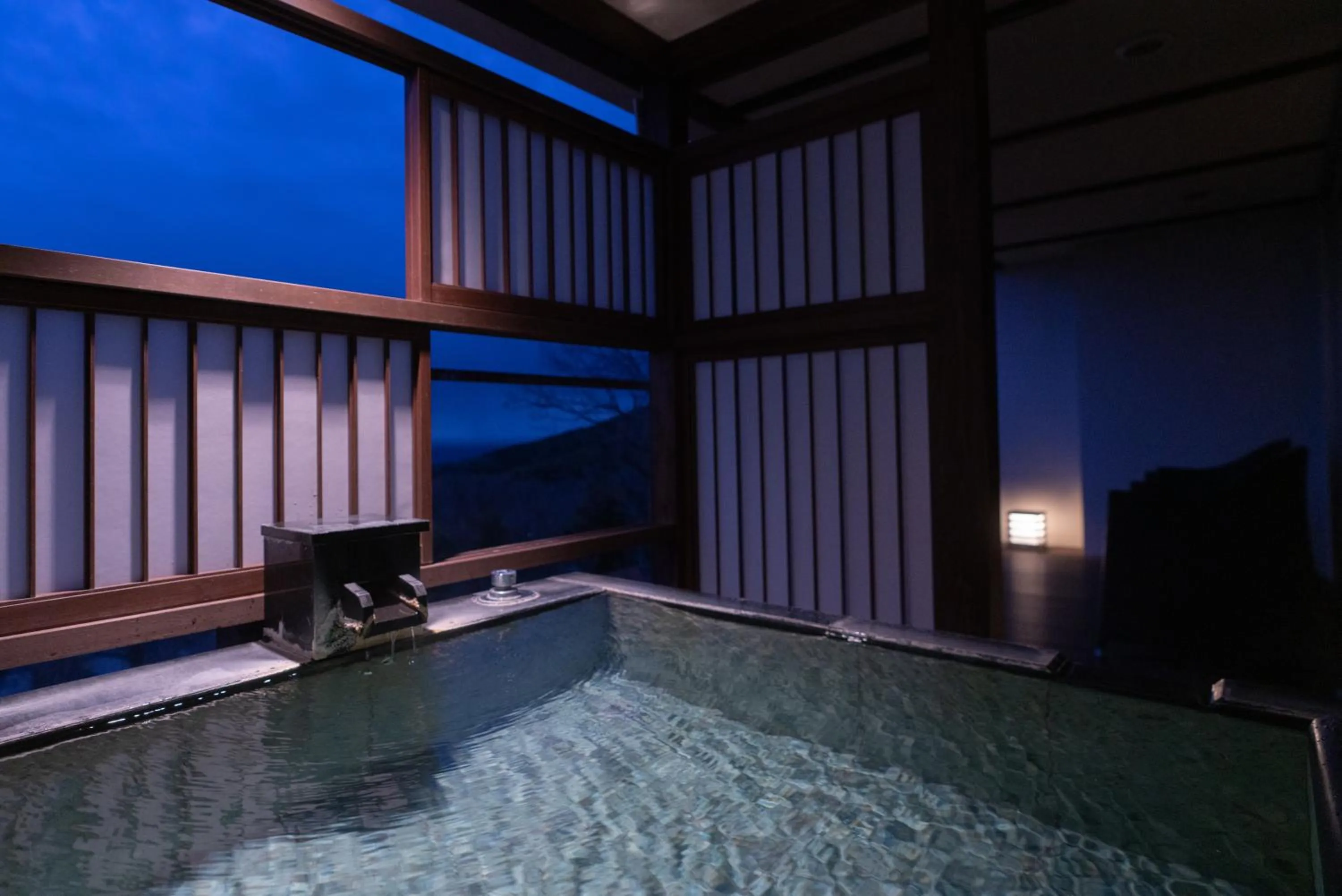 Night in Omuro no Mori Gyokusui -Adult Only-