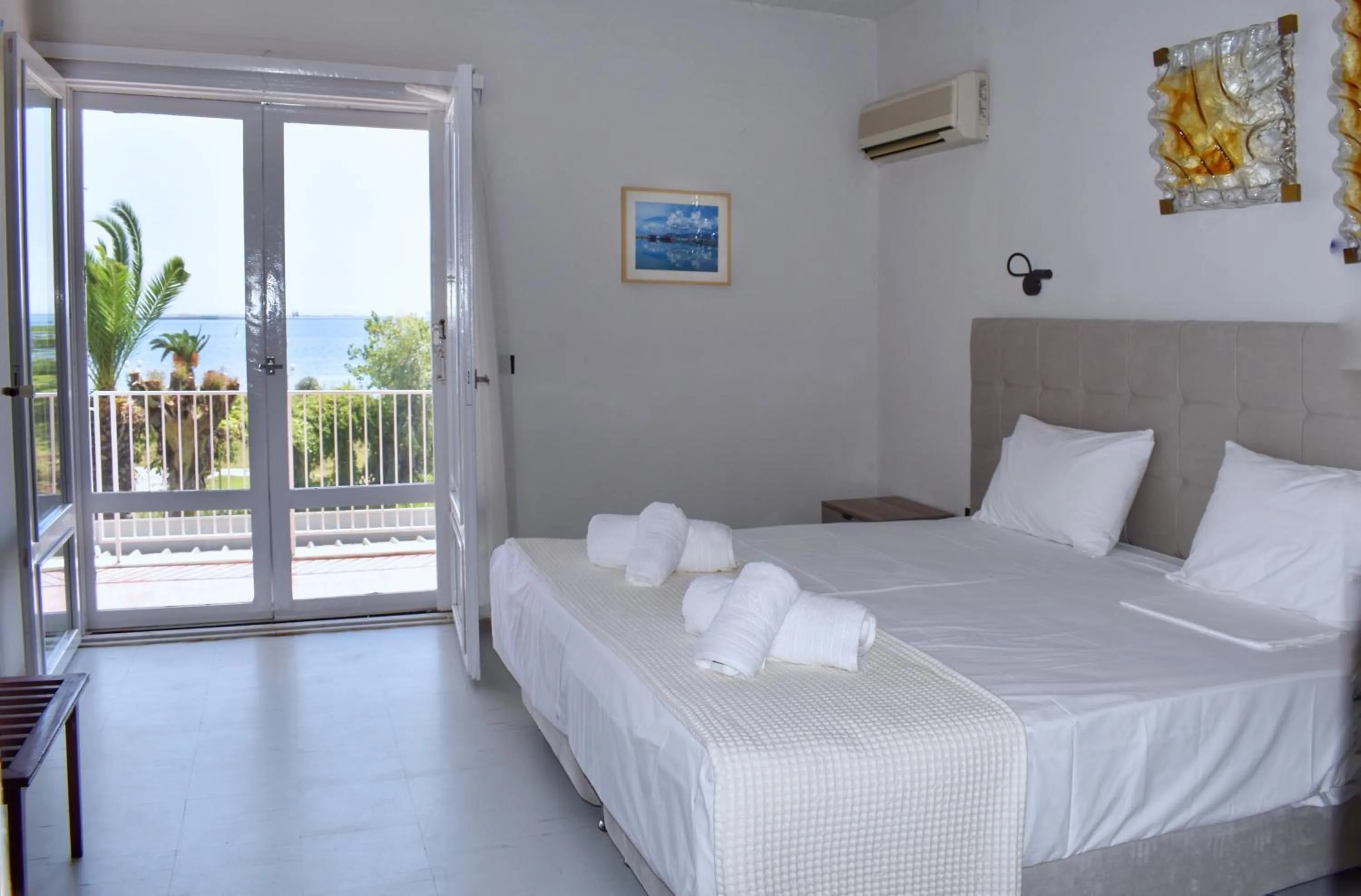 Bedroom, Bed in Hotel Theoxenia