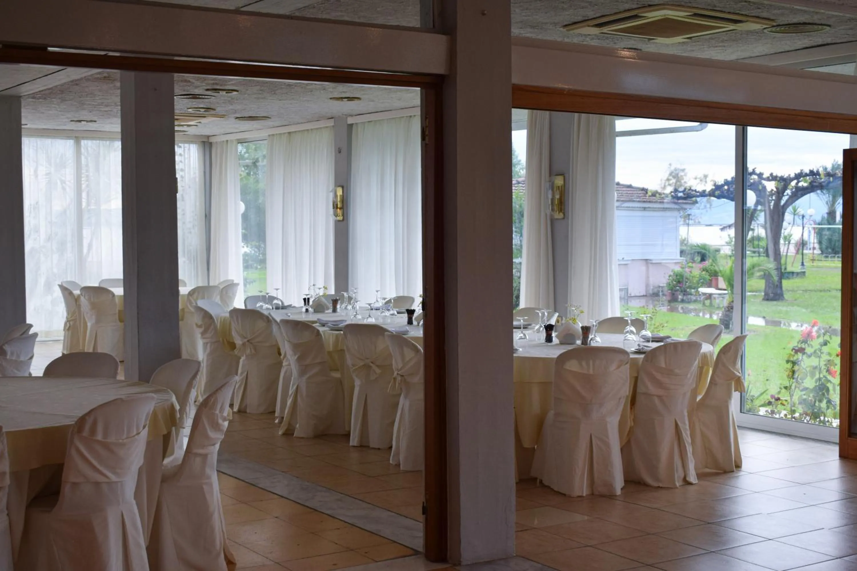 Banquet/Function facilities in Hotel Theoxenia