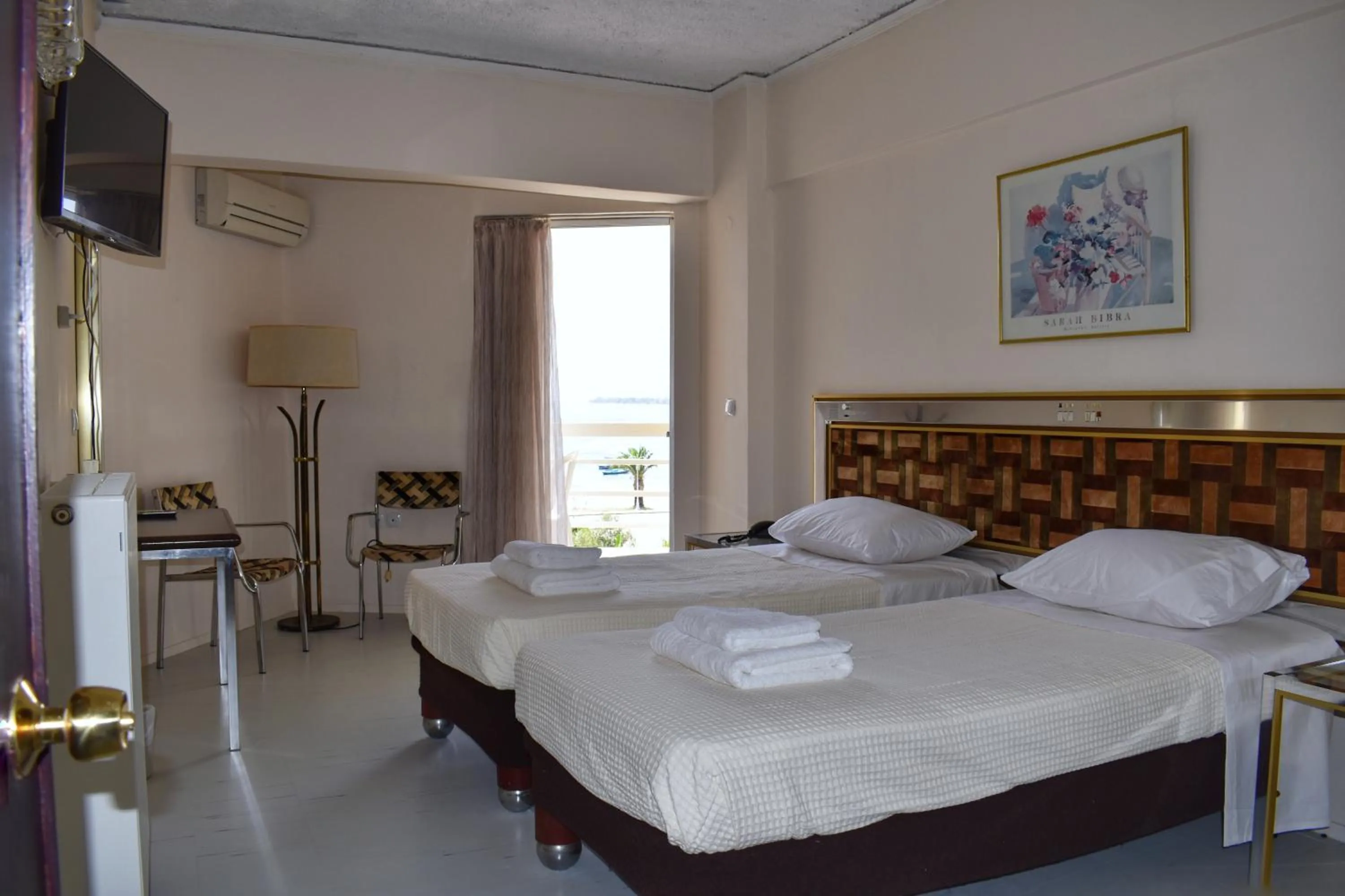 Bedroom, Bed in Hotel Theoxenia