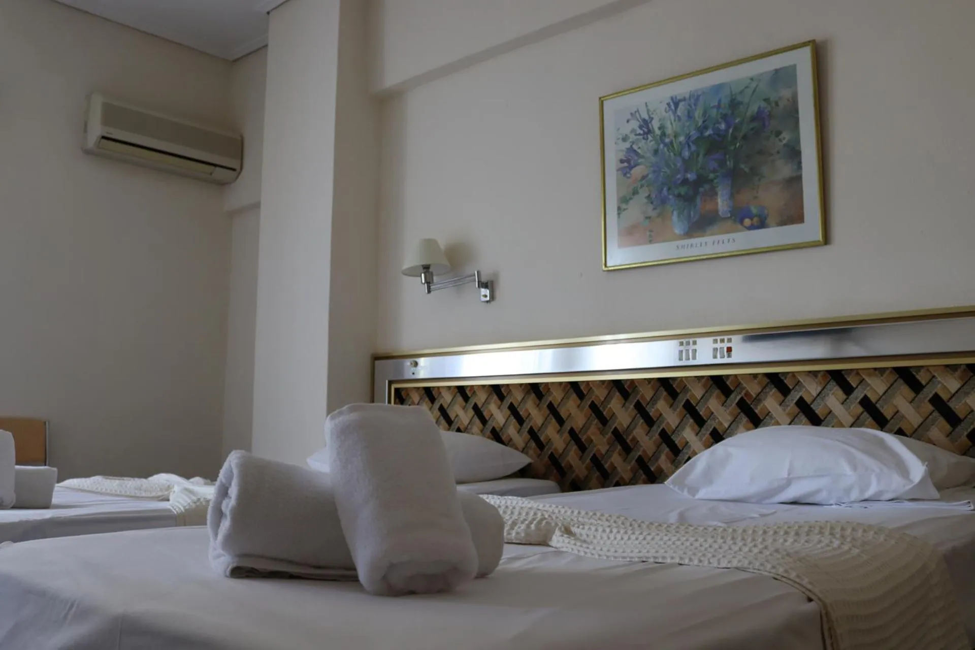 towels, Bed in Hotel Theoxenia