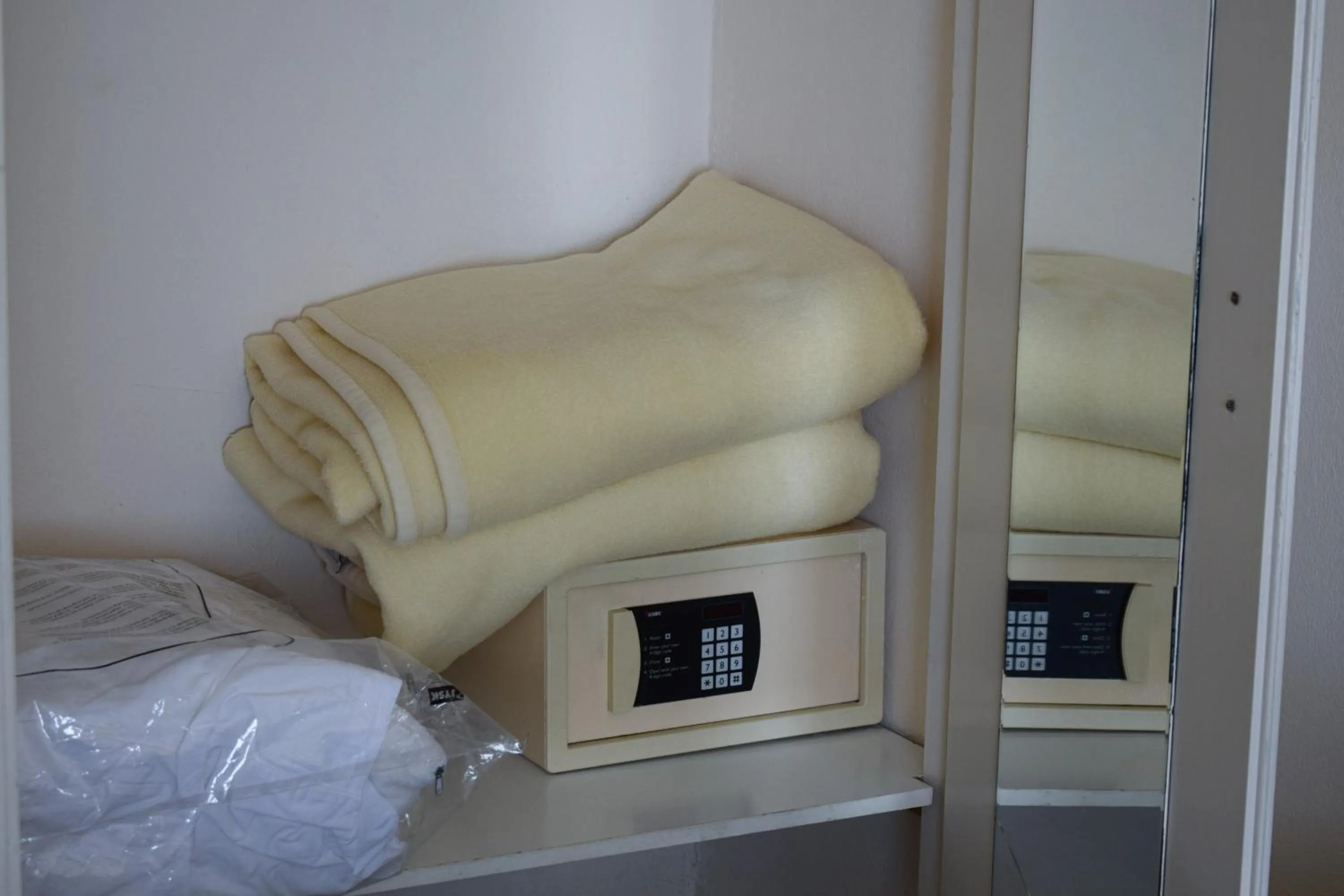 safe in Hotel Theoxenia