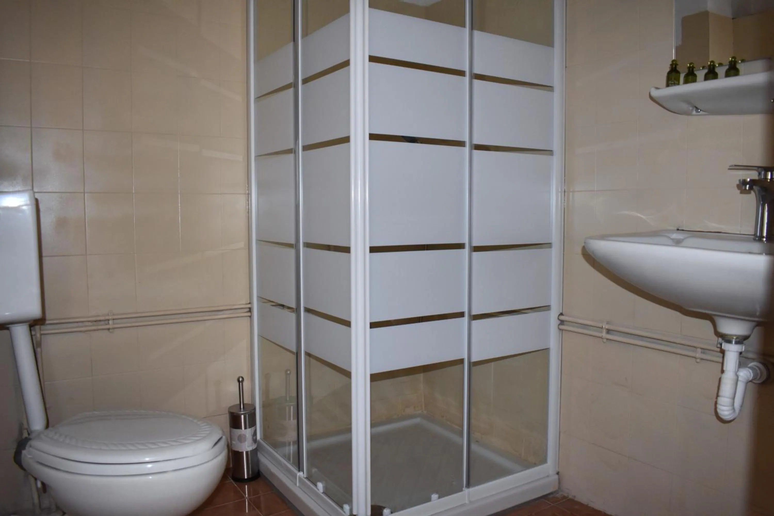 Bathroom in Hotel Theoxenia