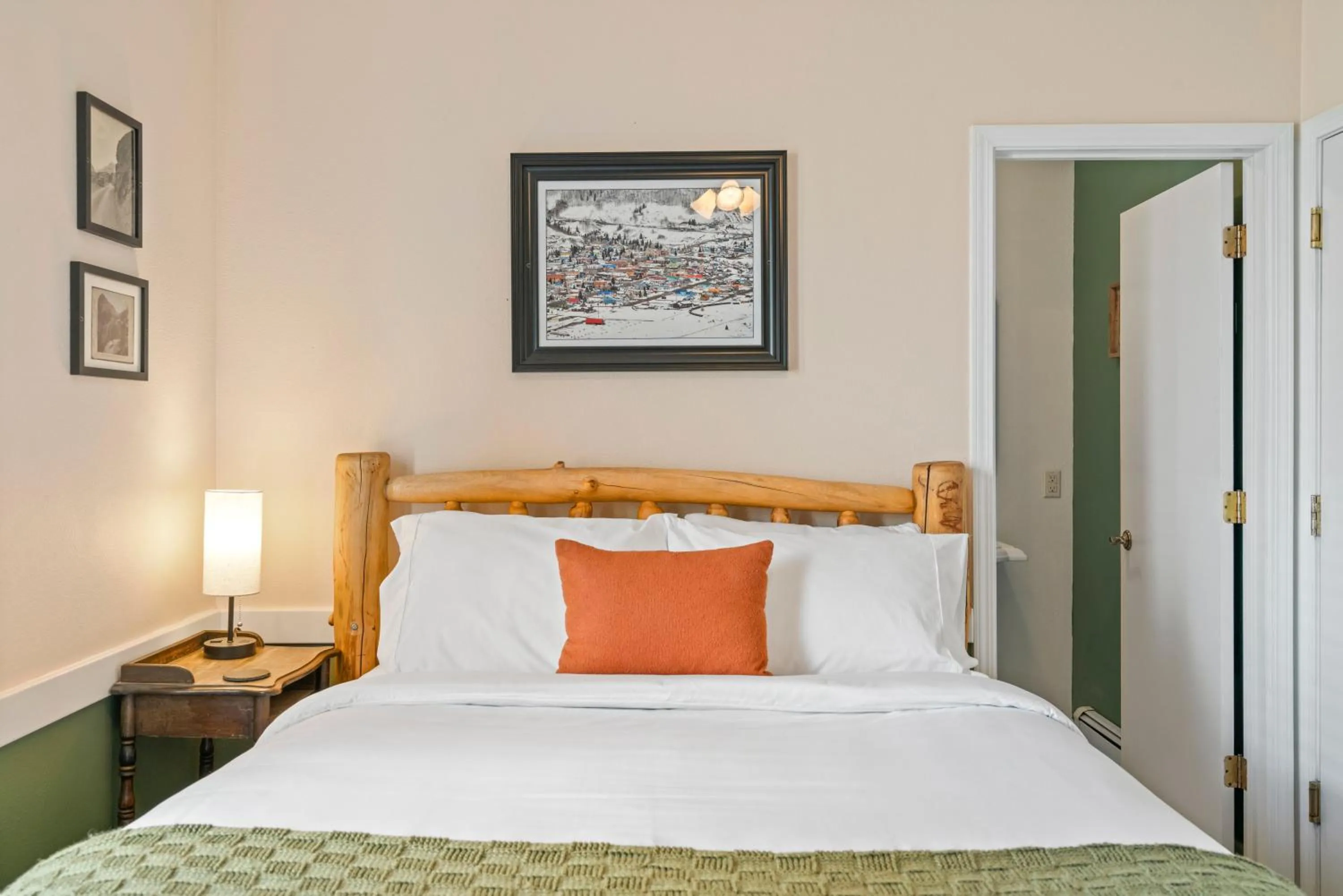 Bed in The Bent Elbow