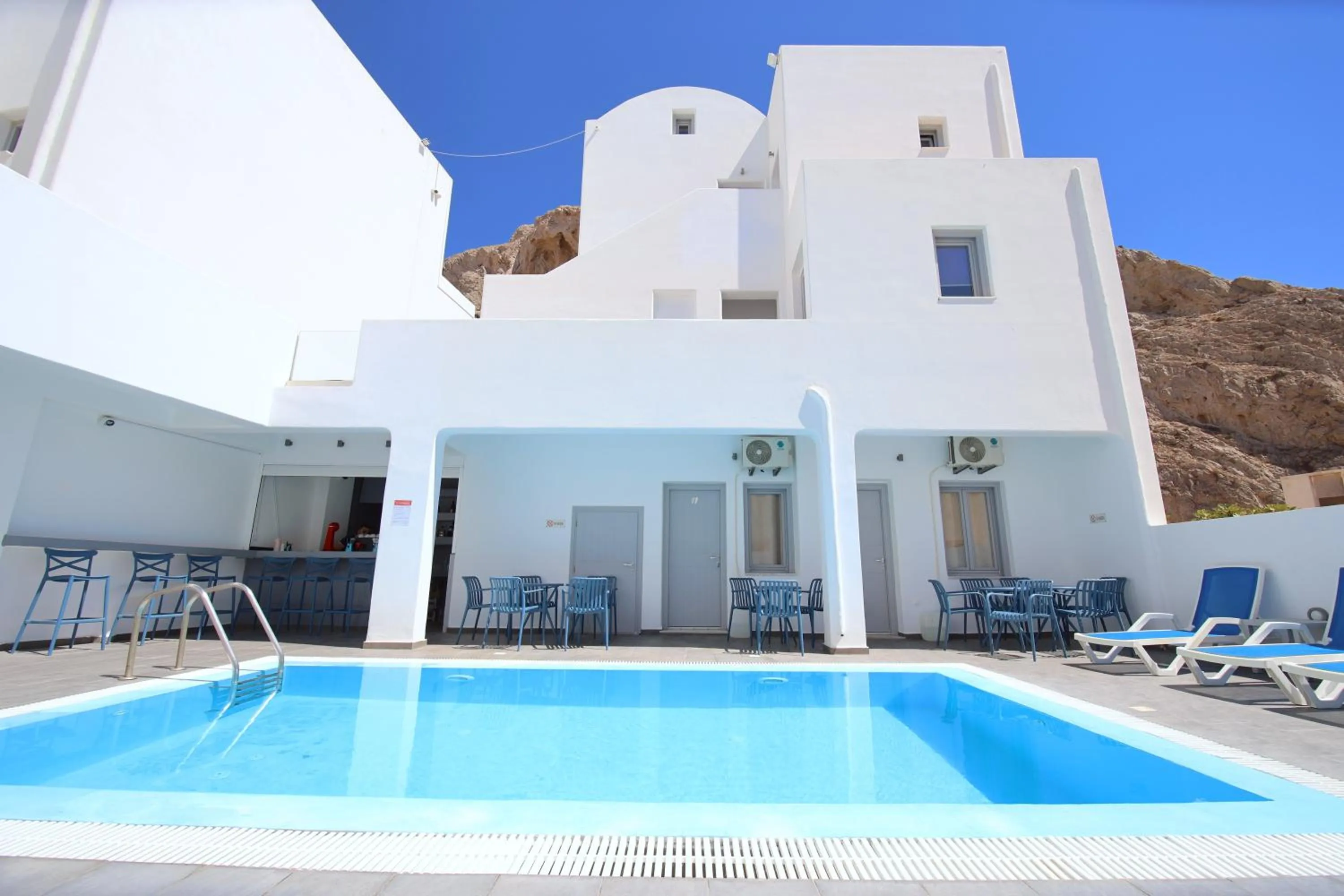 Swimming pool in Dodomar Selections