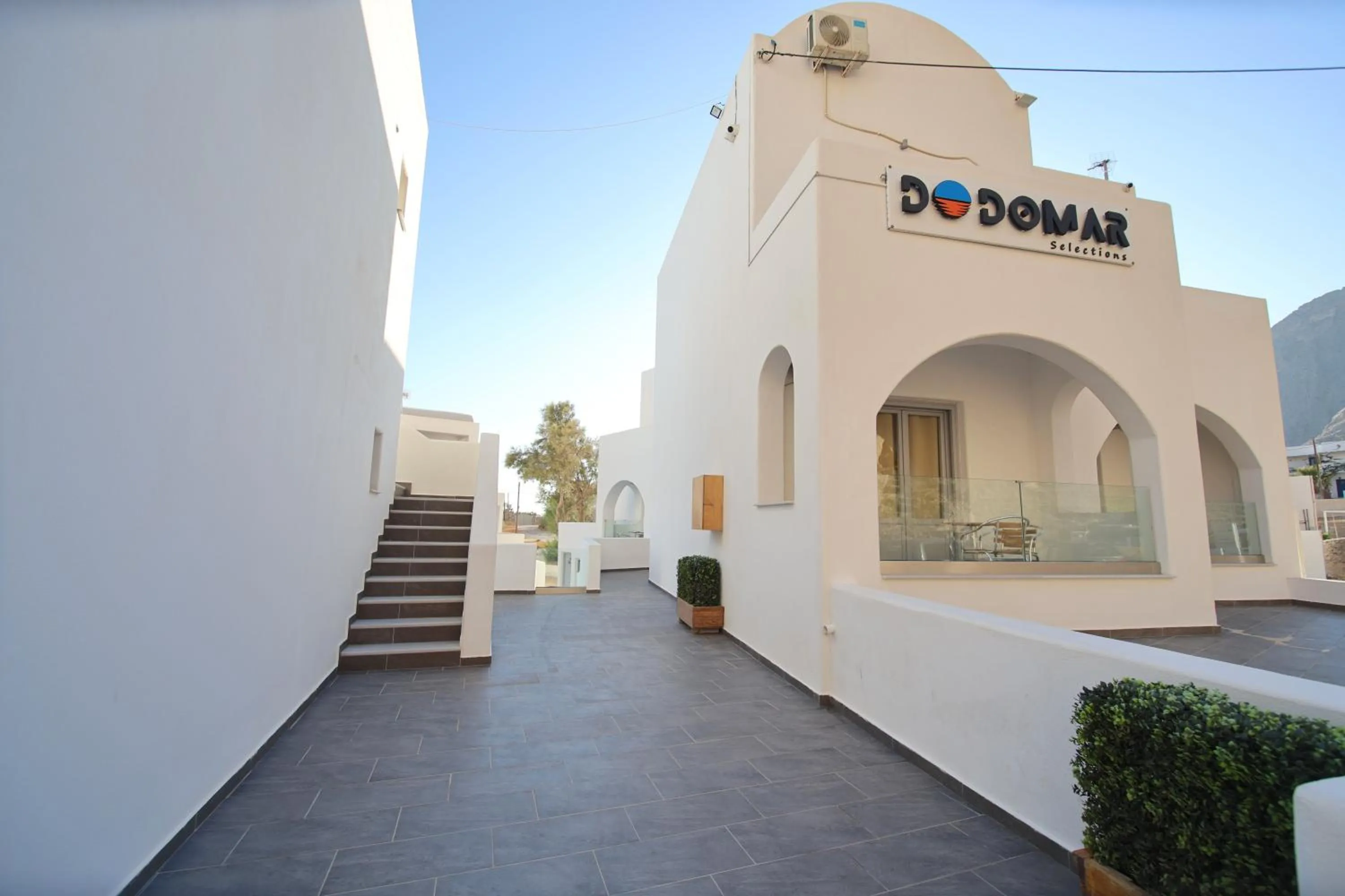 Facade/entrance in Dodomar Selections