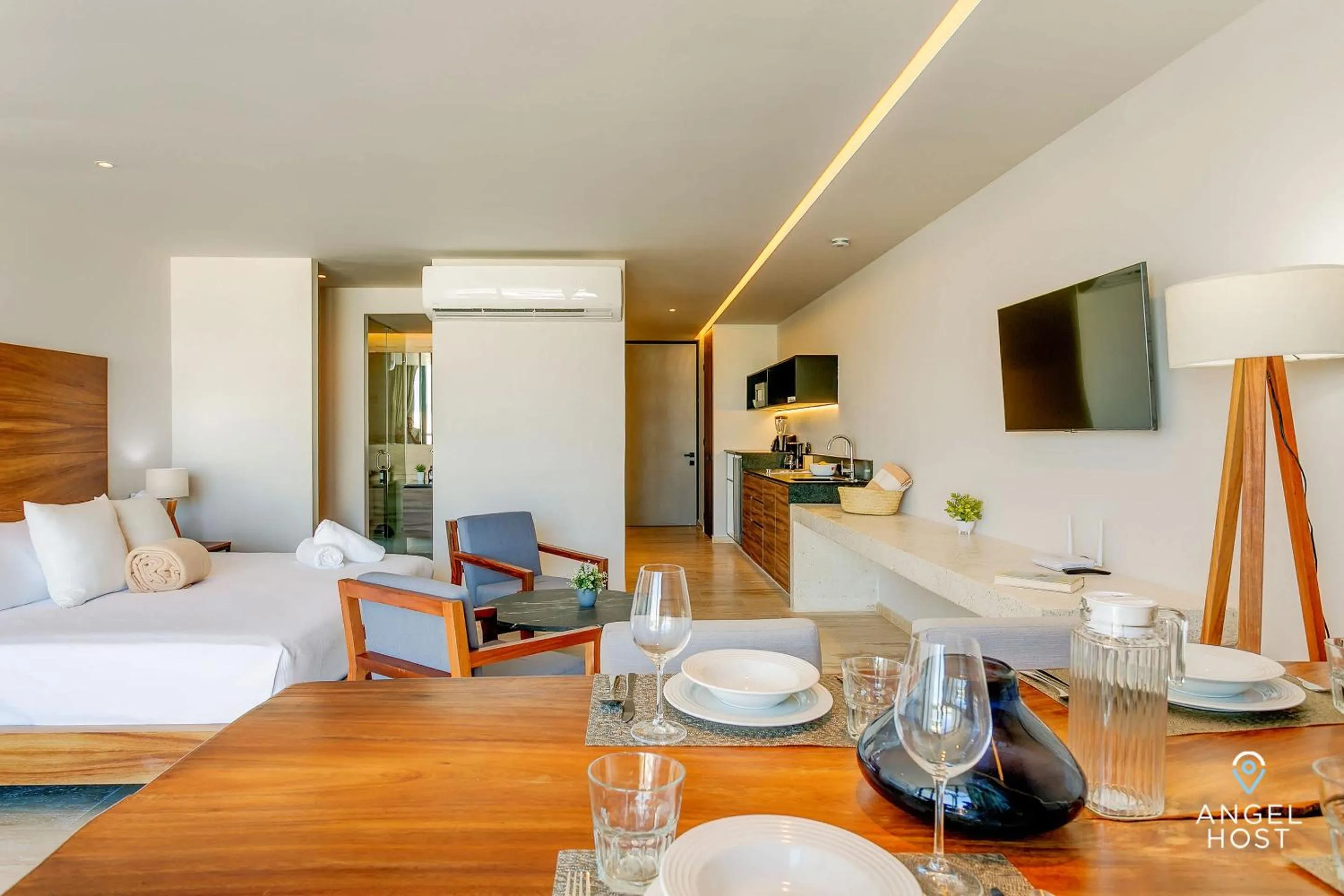 Bed in NEW Downtown Stay with Oceanview Roof Pool and Gym plus Cafe