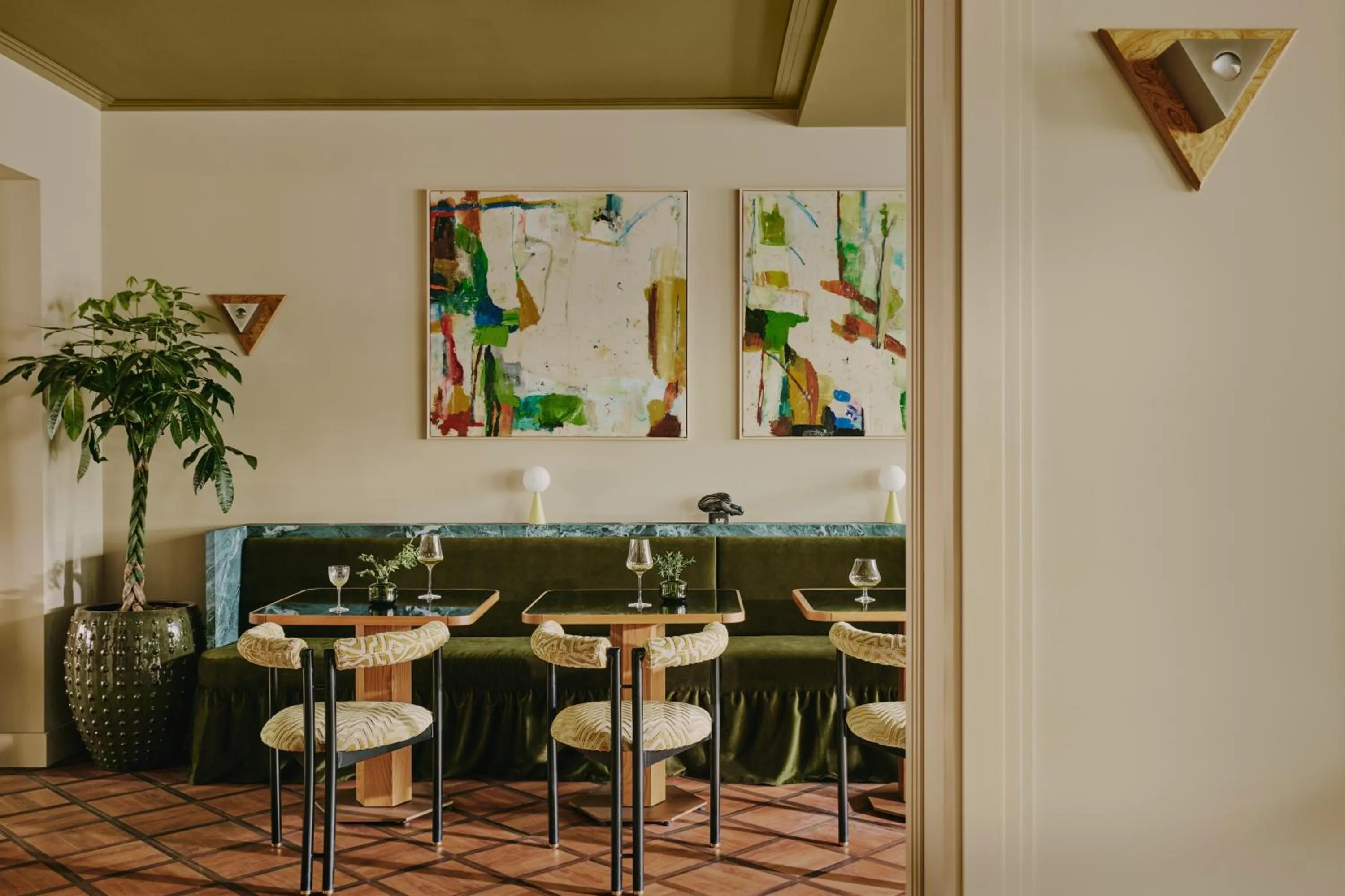 Restaurant/places to eat in Locke am Platz Zurich