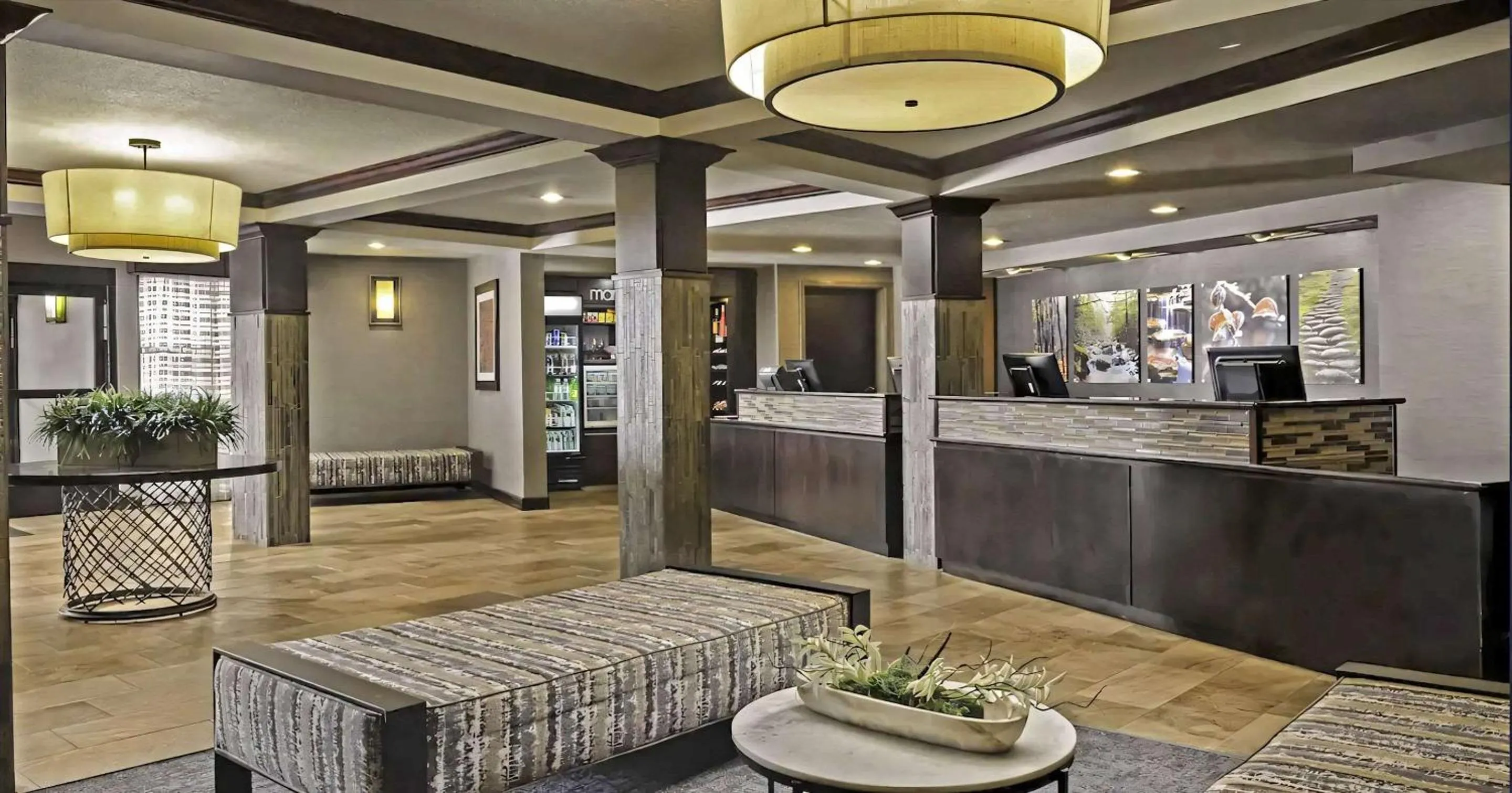 Lobby or reception in Branson Hillside Hotel