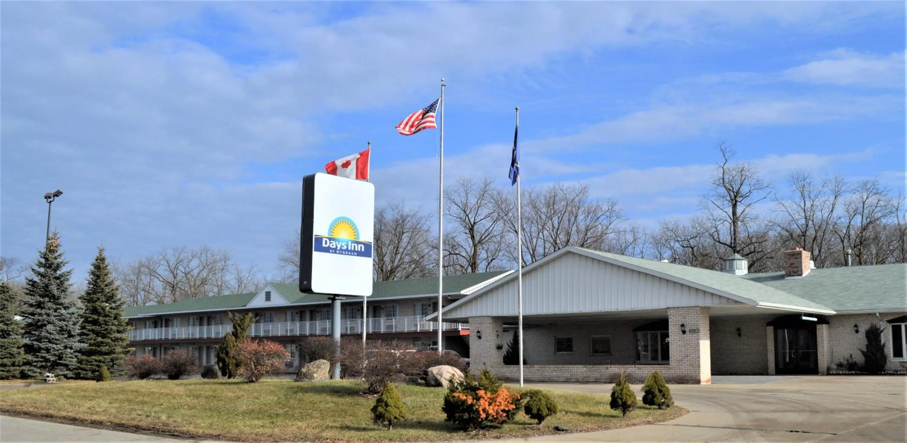 Property building in Days Inn by Wyndham Whitmore Lake Near Ann Arbor And Brighton