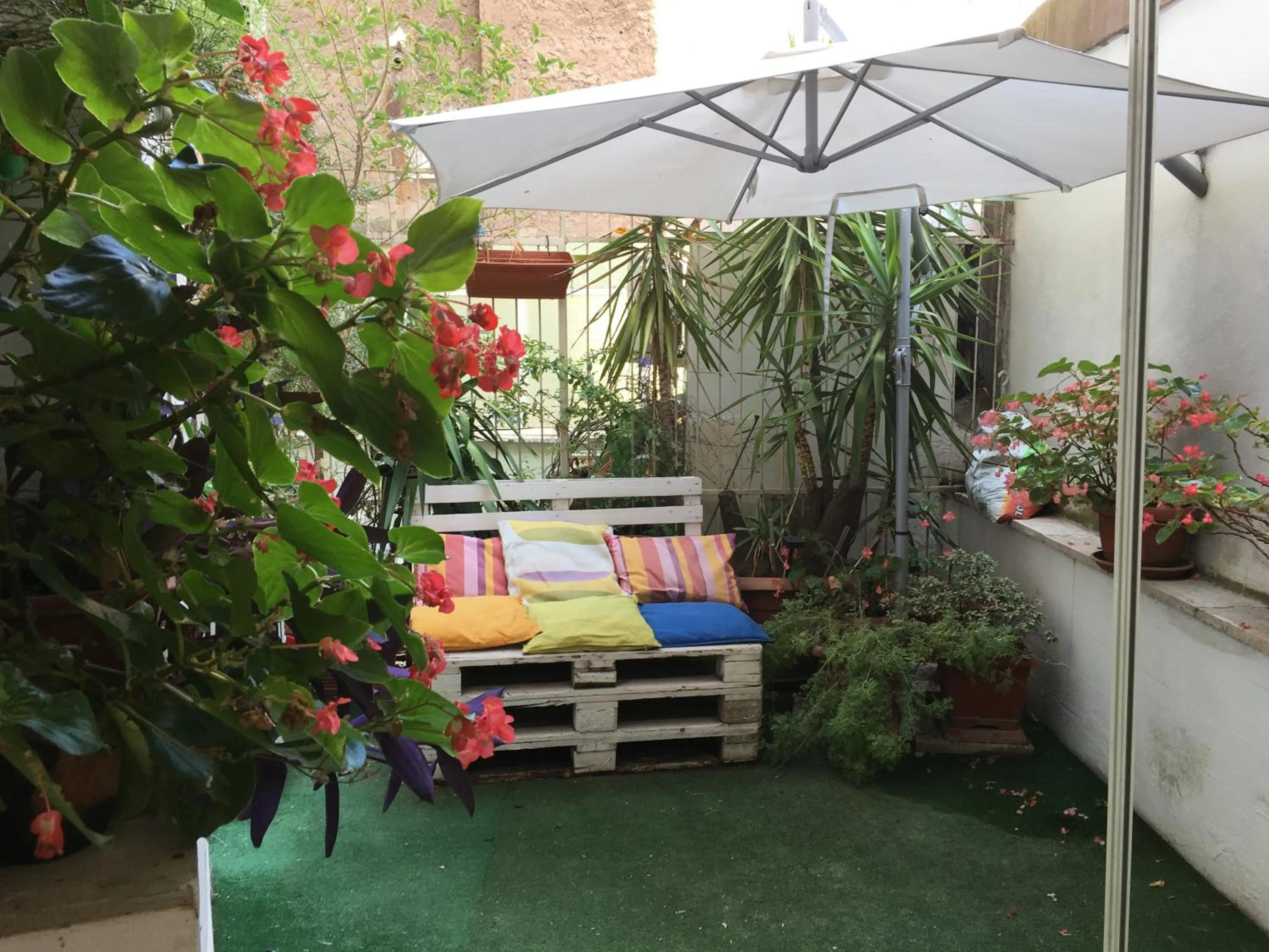 Patio in Jet Lag Guesthouse