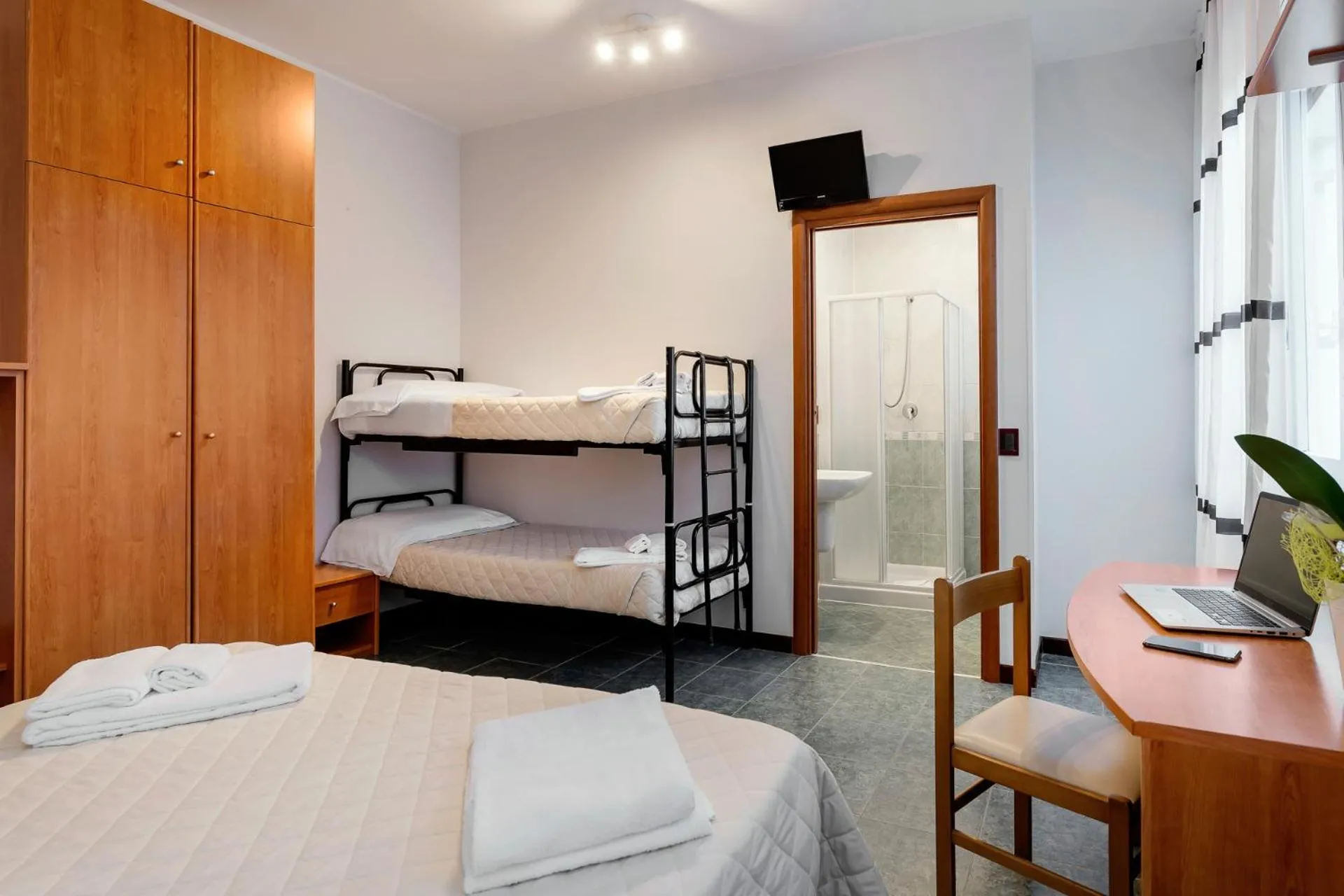Bed in Hotel Pierre "NUOVA GESTIONE"