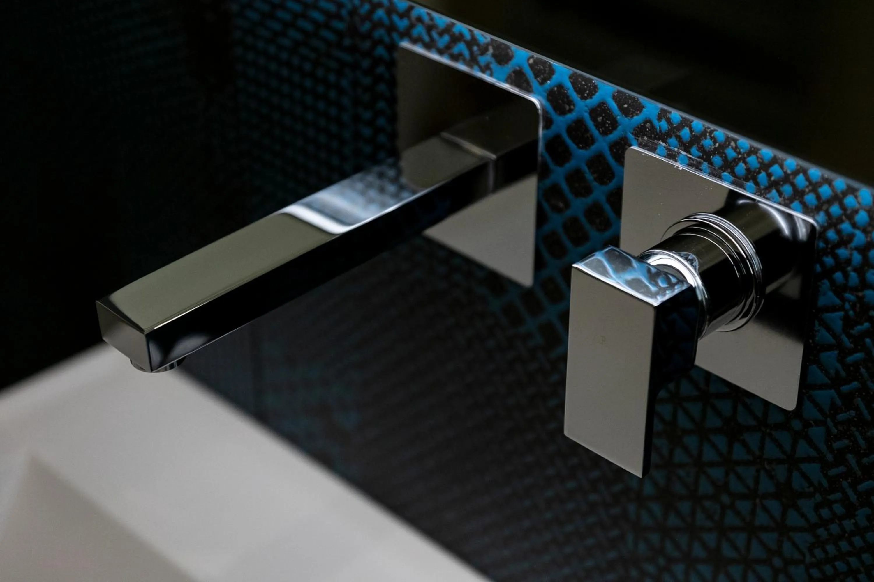 Bathroom in Stellaris Apartrooms