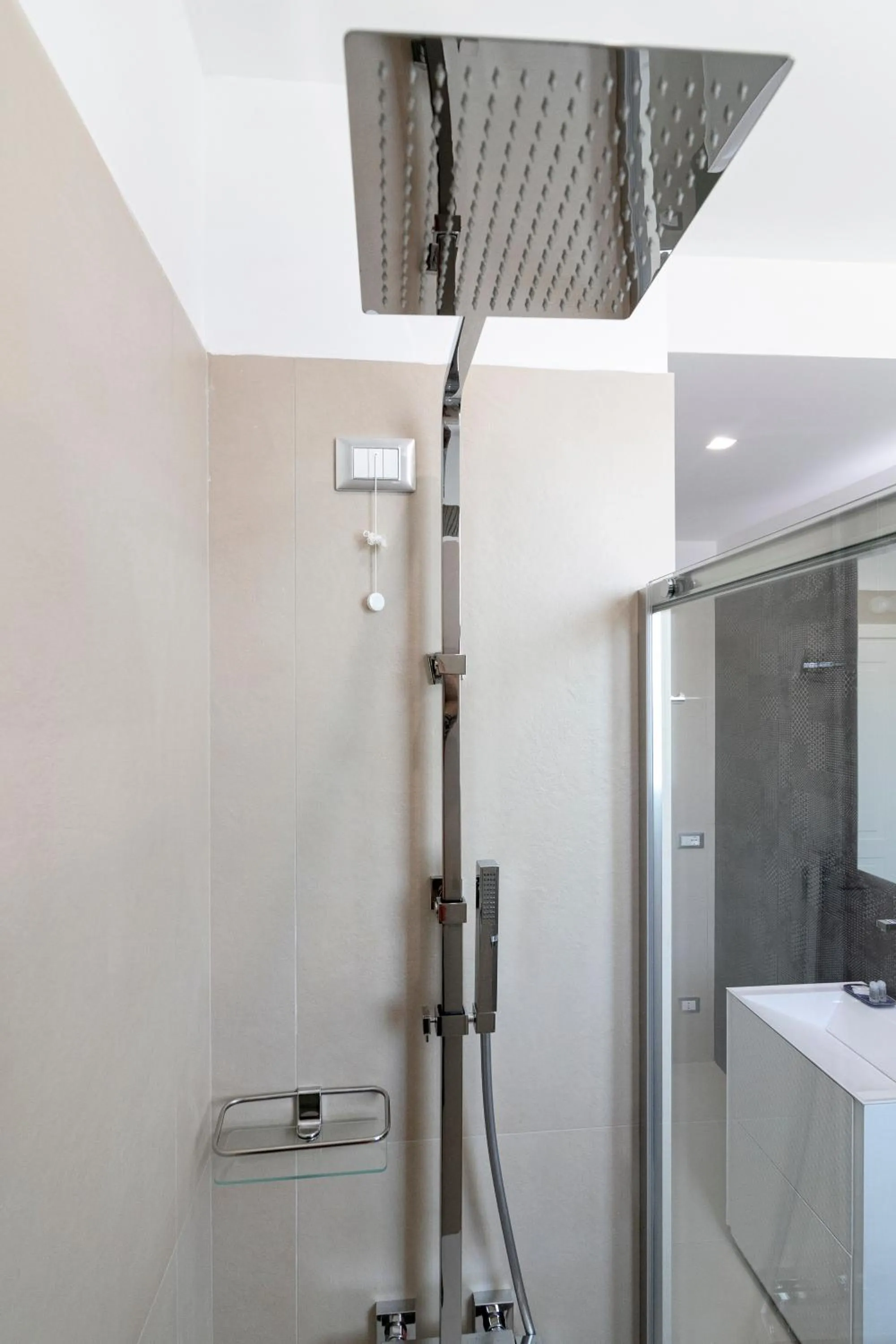 Shower in Stellaris Apartrooms