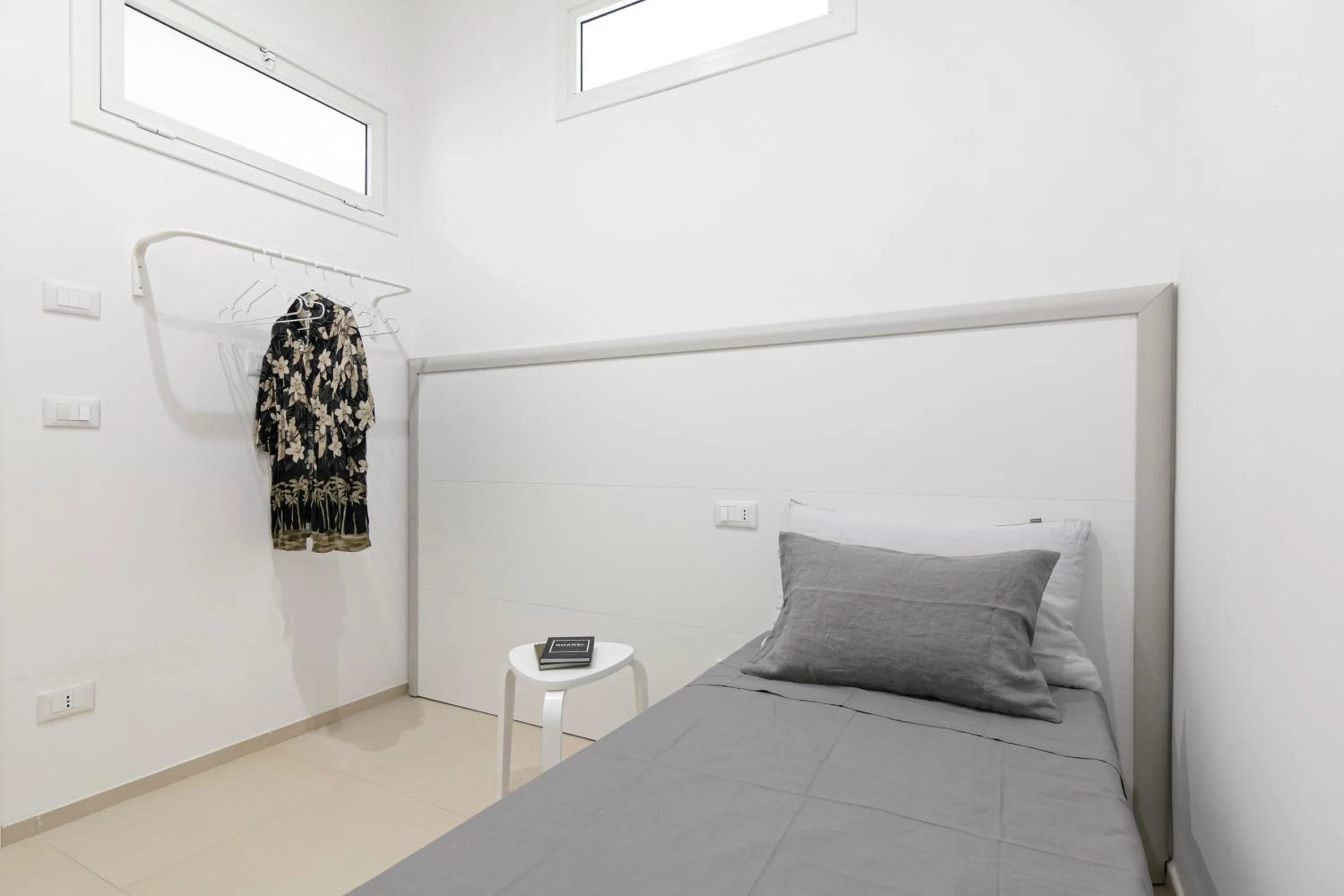 Bed in Stellaris Apartrooms