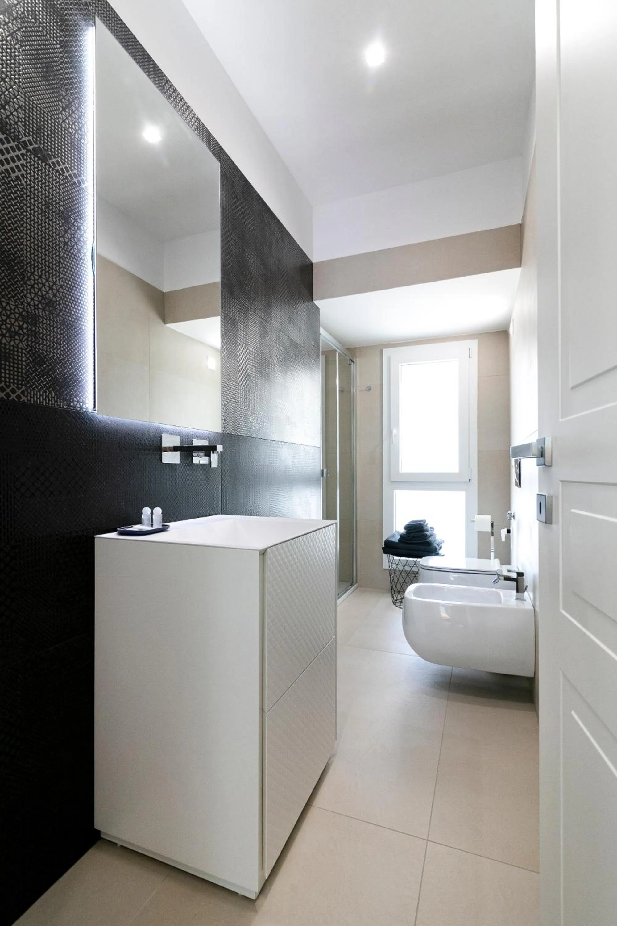 Bathroom in Stellaris Apartrooms