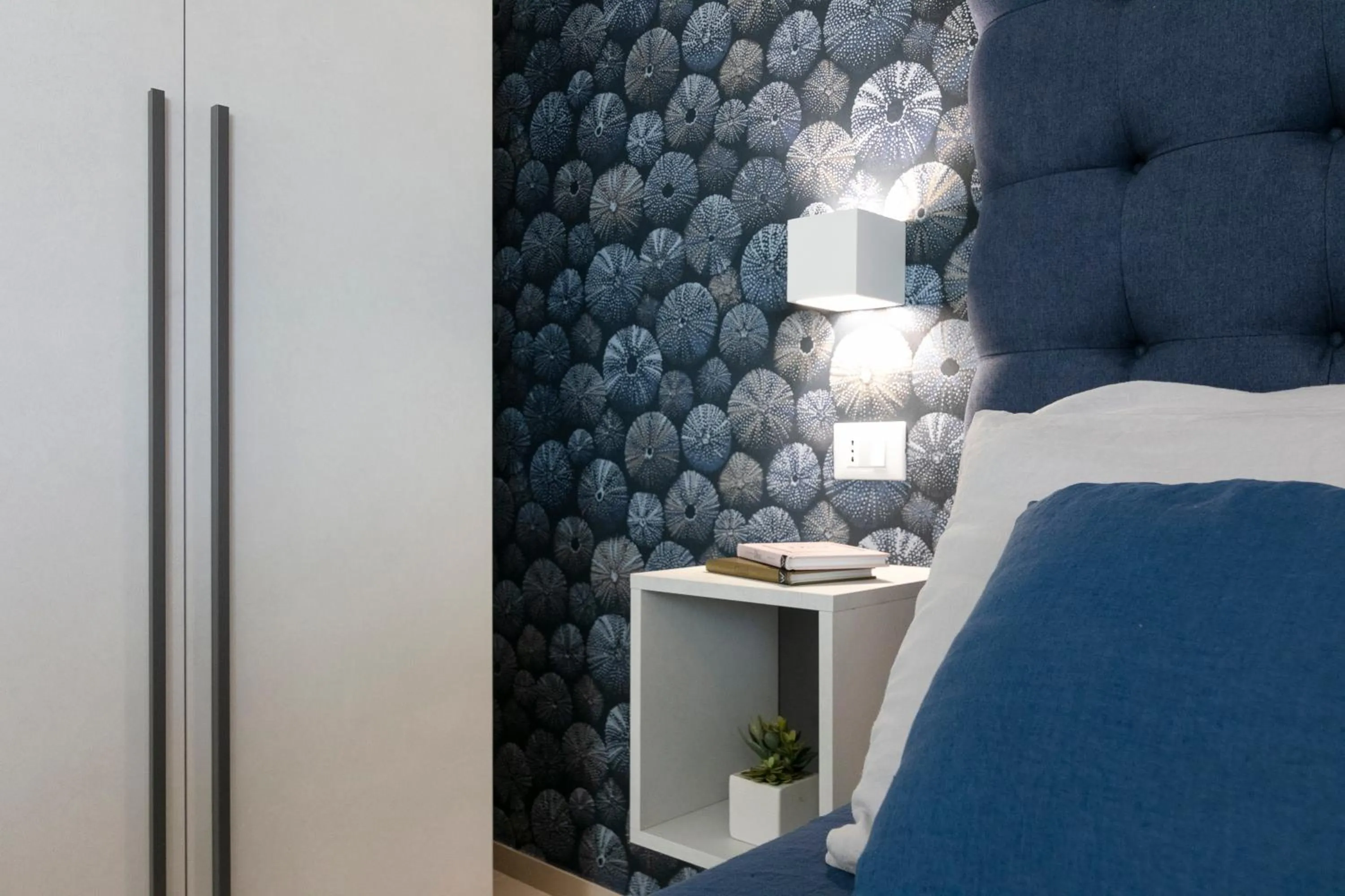 Bed in Stellaris Apartrooms