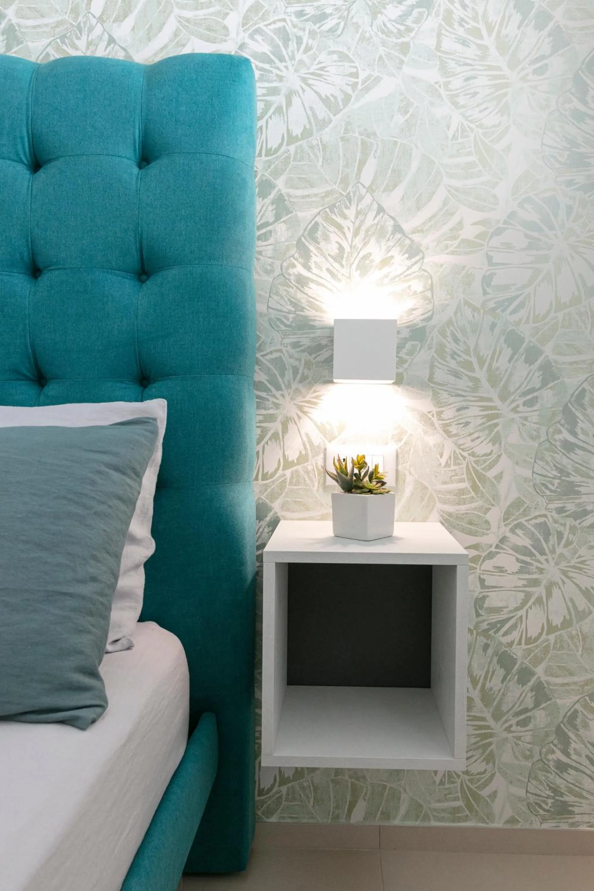 Bed in Stellaris Apartrooms