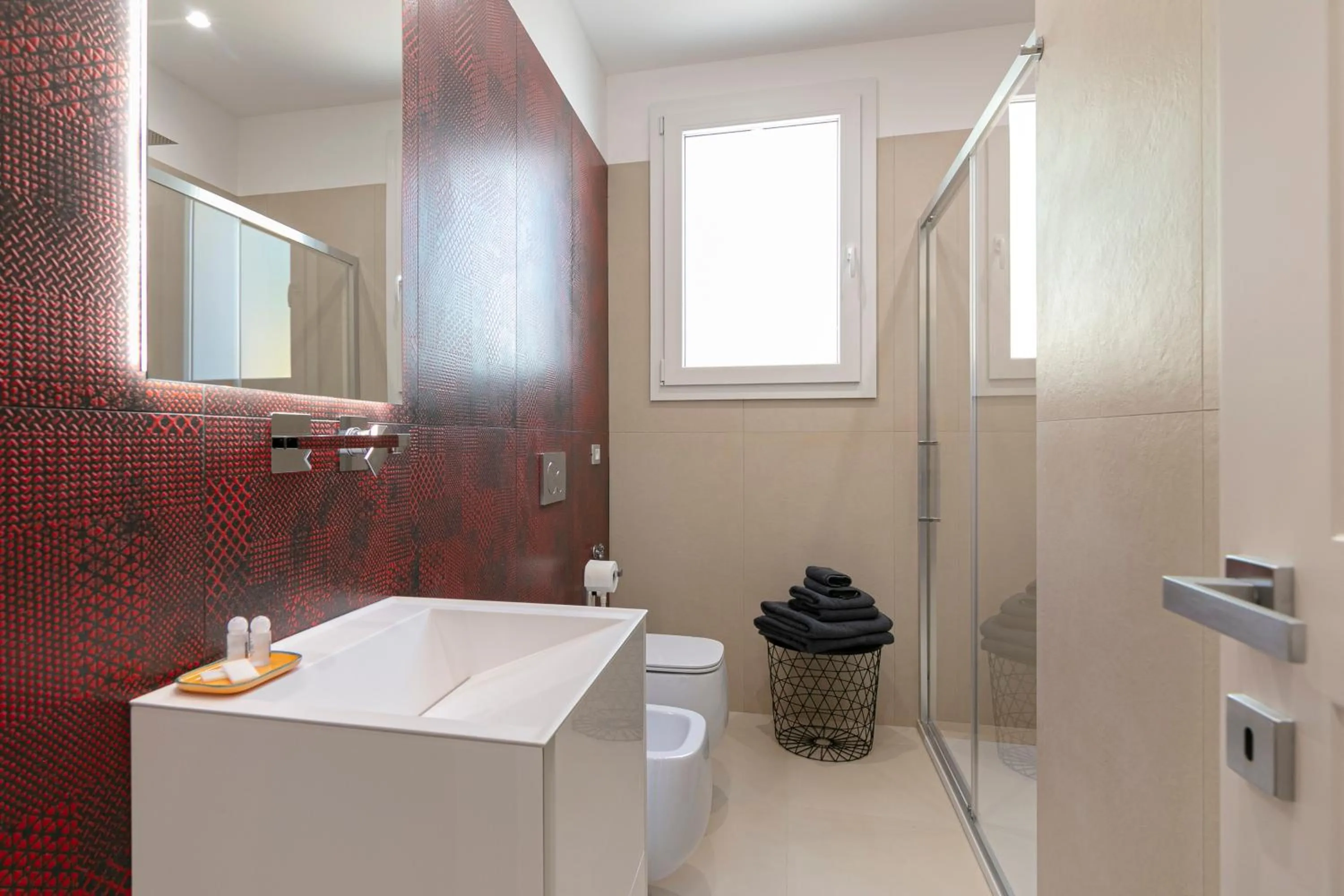 Shower in Stellaris Apartrooms