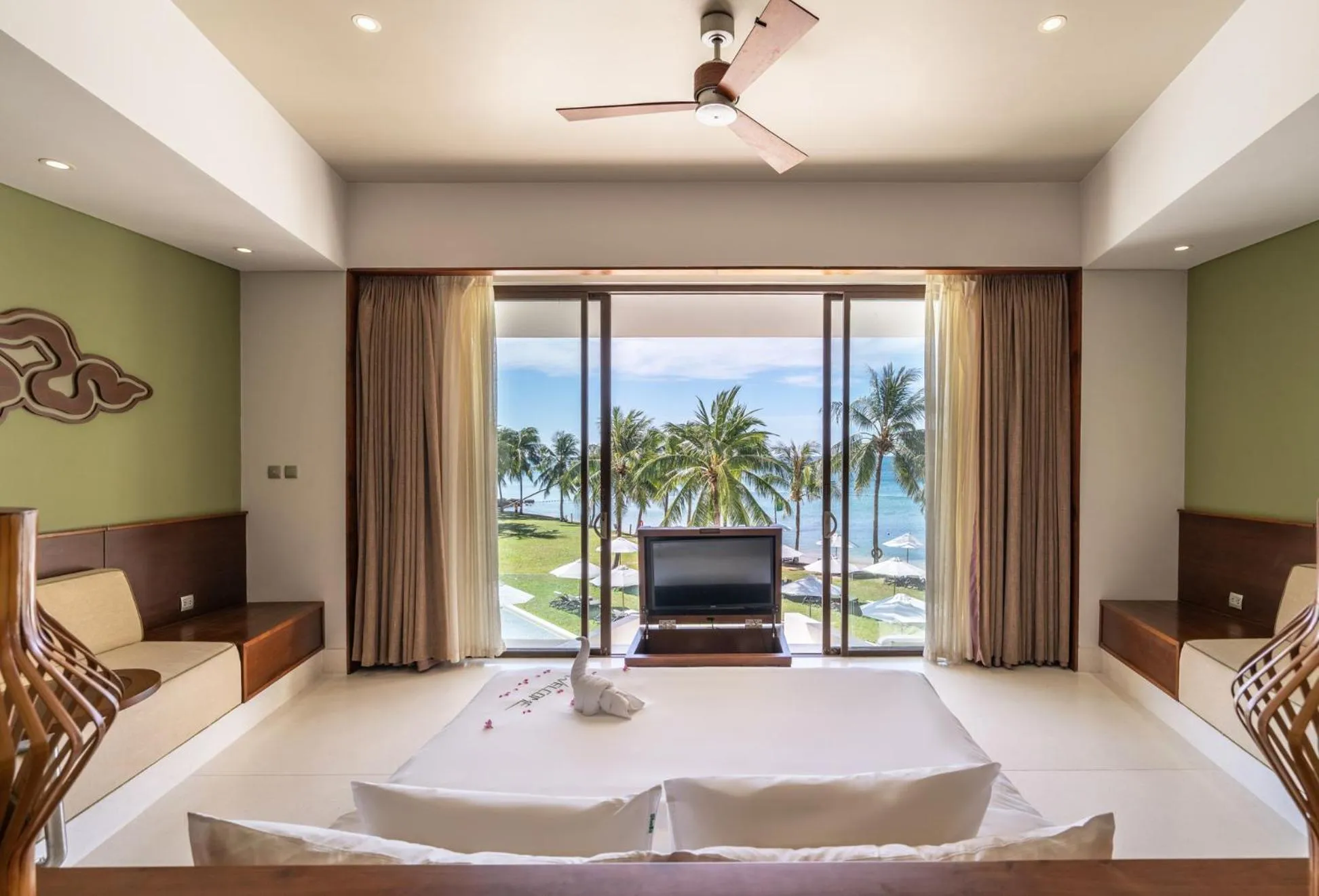 Bed in The Shells Resort & Spa Phu Quoc