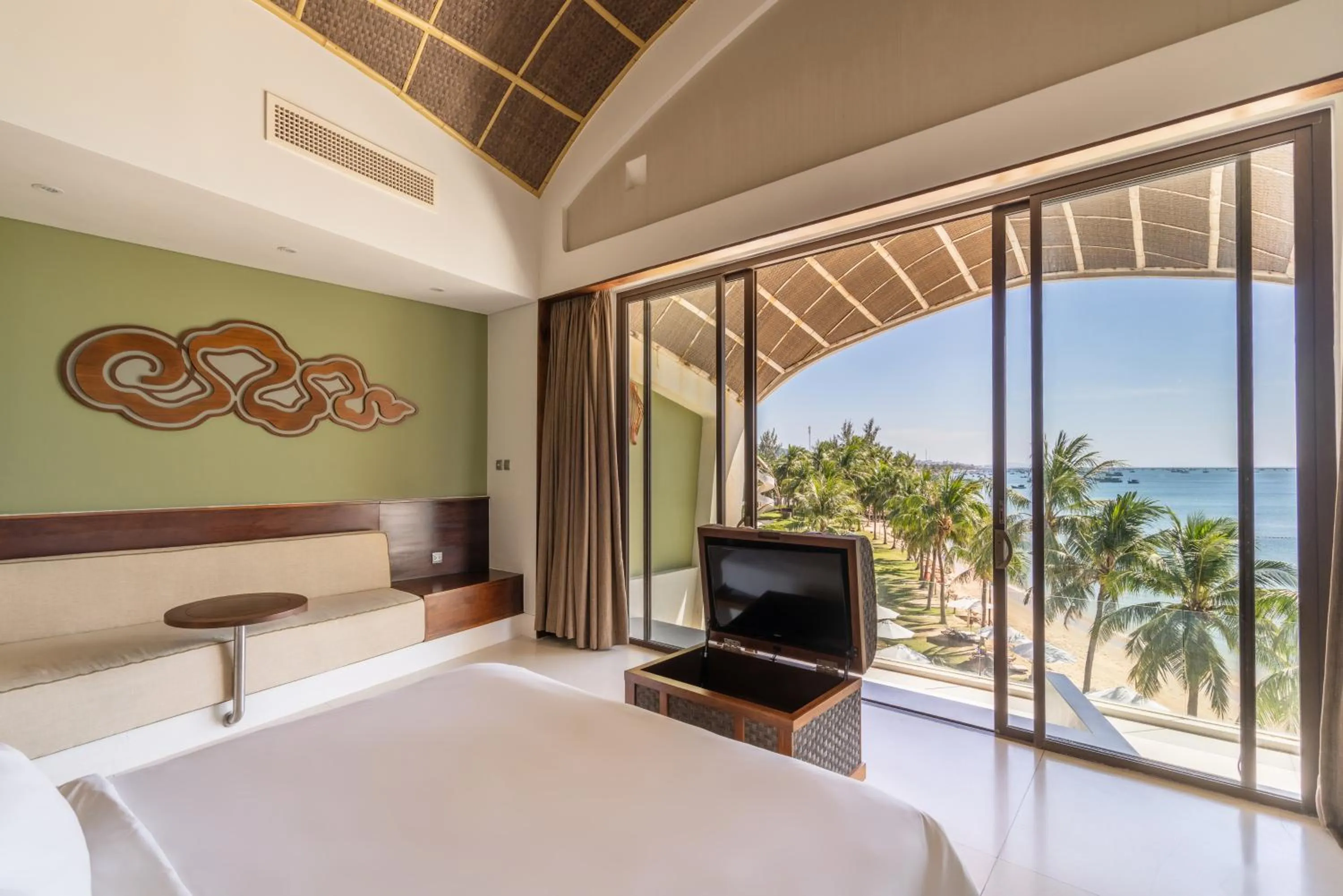 Sea view, Bed in The Shells Resort & Spa Phu Quoc