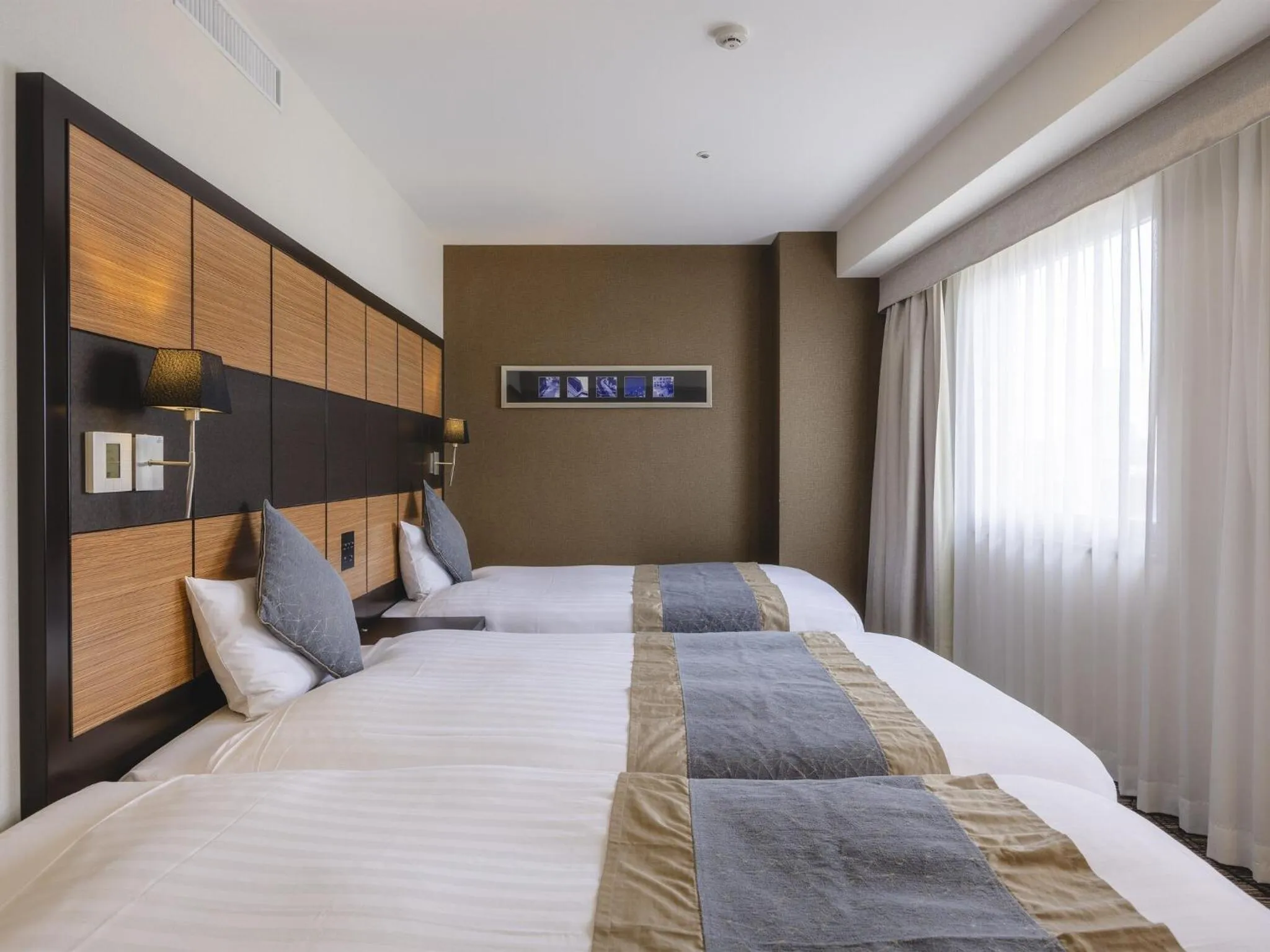 Photo of the whole room, Bed in Hotel Wing International Premium Tokyo Yotsuya