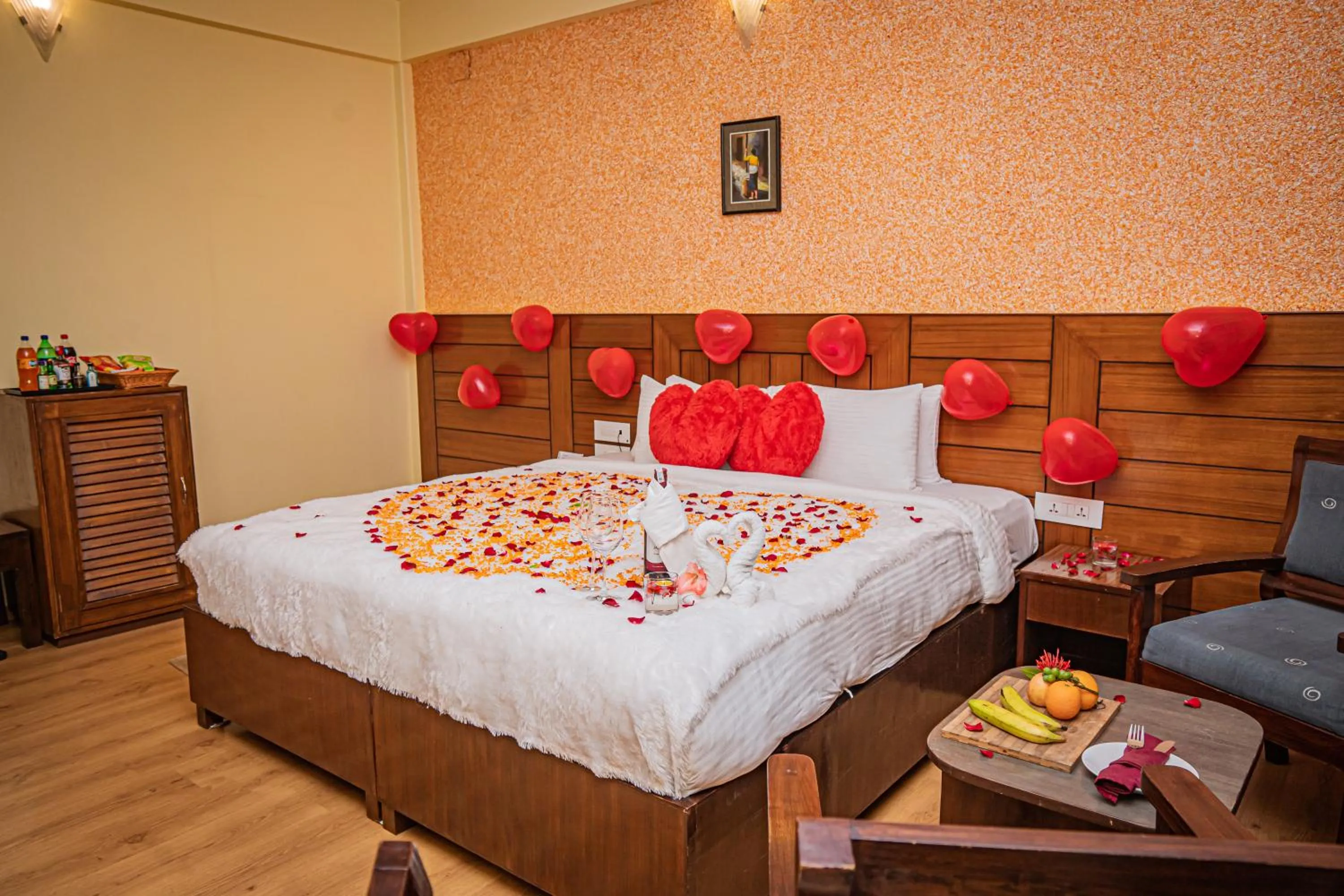 Bed in Hotel Crown Himalayas