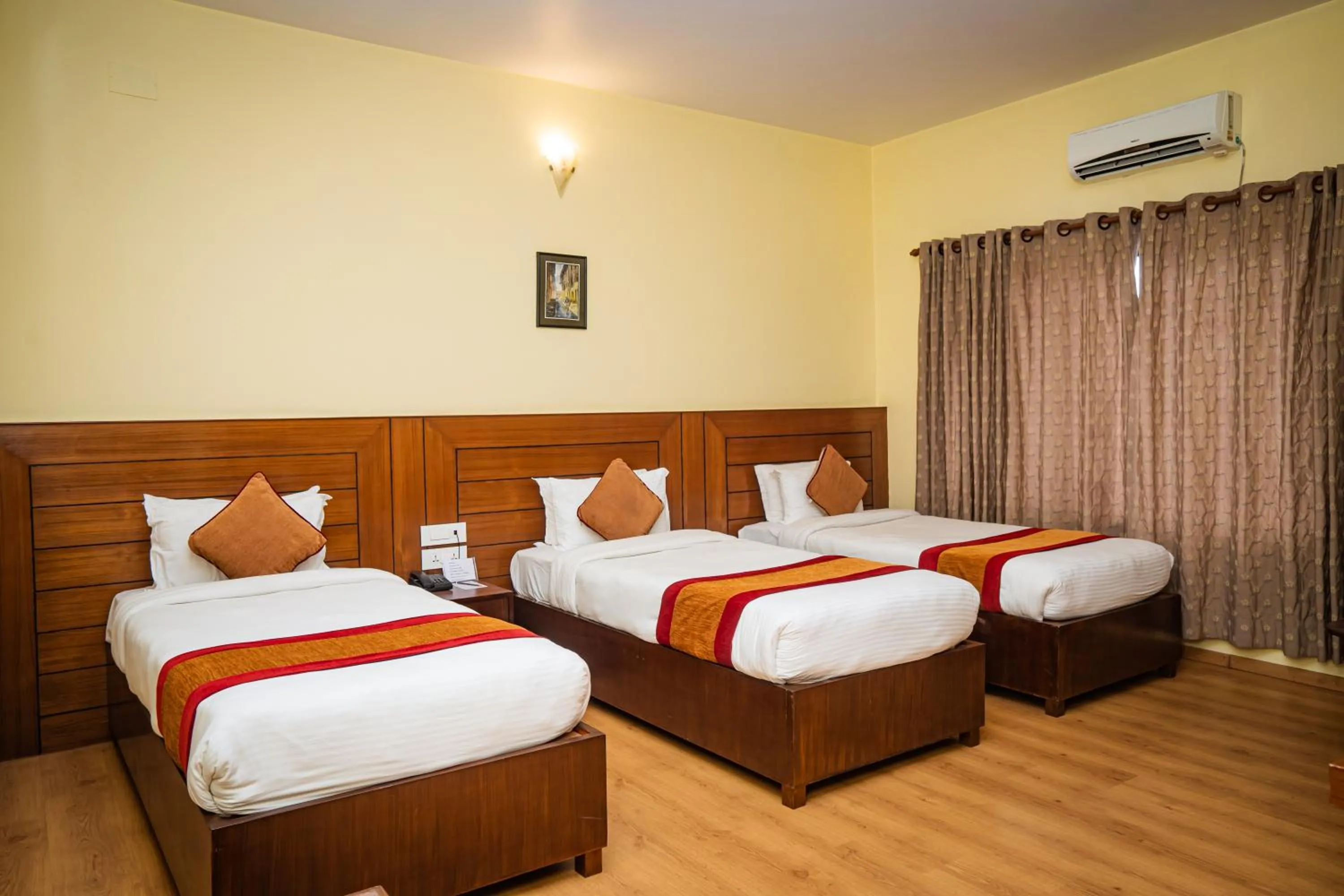 Bedroom, Bed in Hotel Crown Himalayas