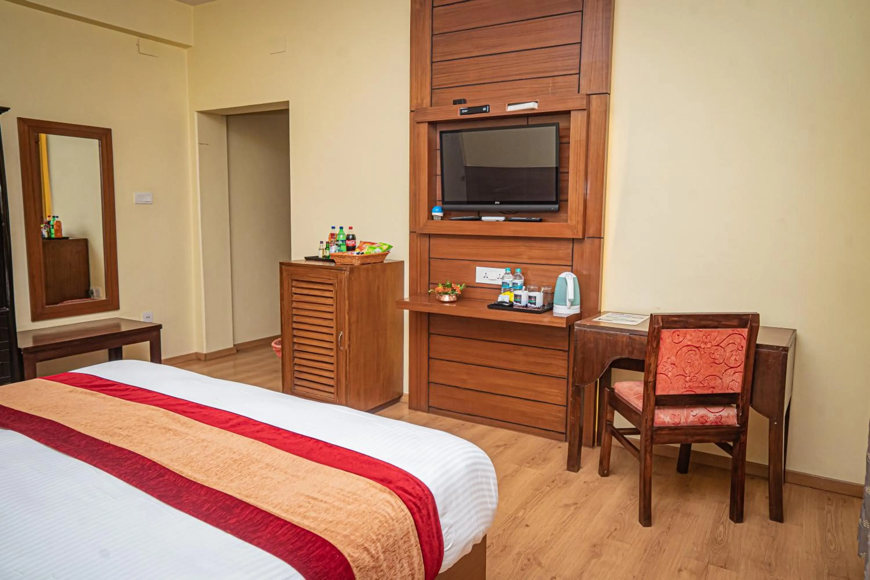 Bed in Hotel Crown Himalayas