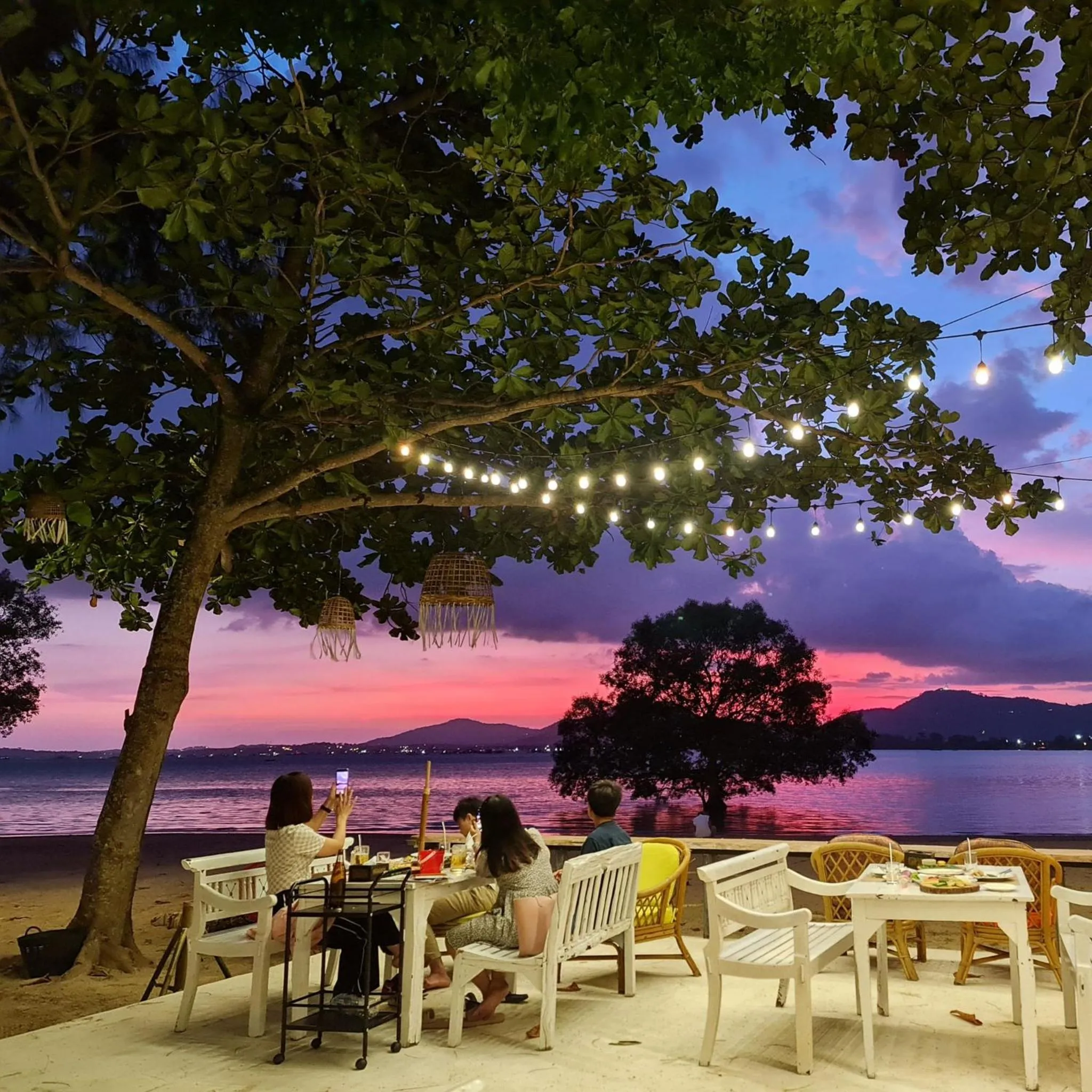 Restaurant/places to eat in Baan Panwa Resort