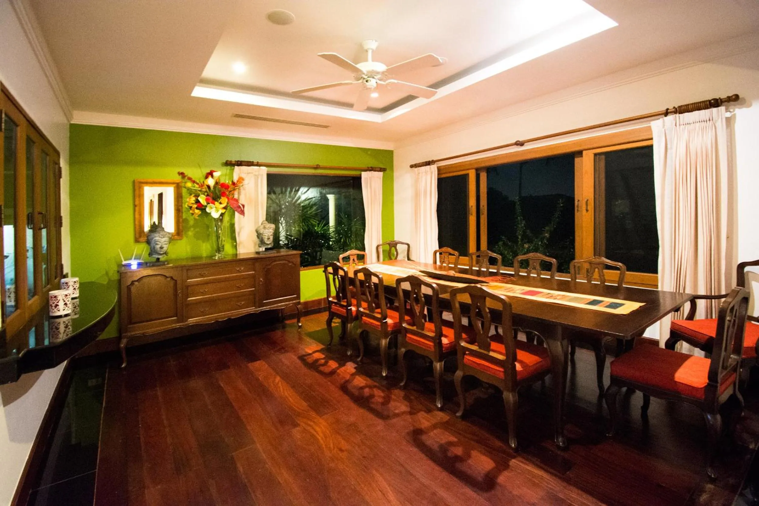 Dining area in Villa Oriole