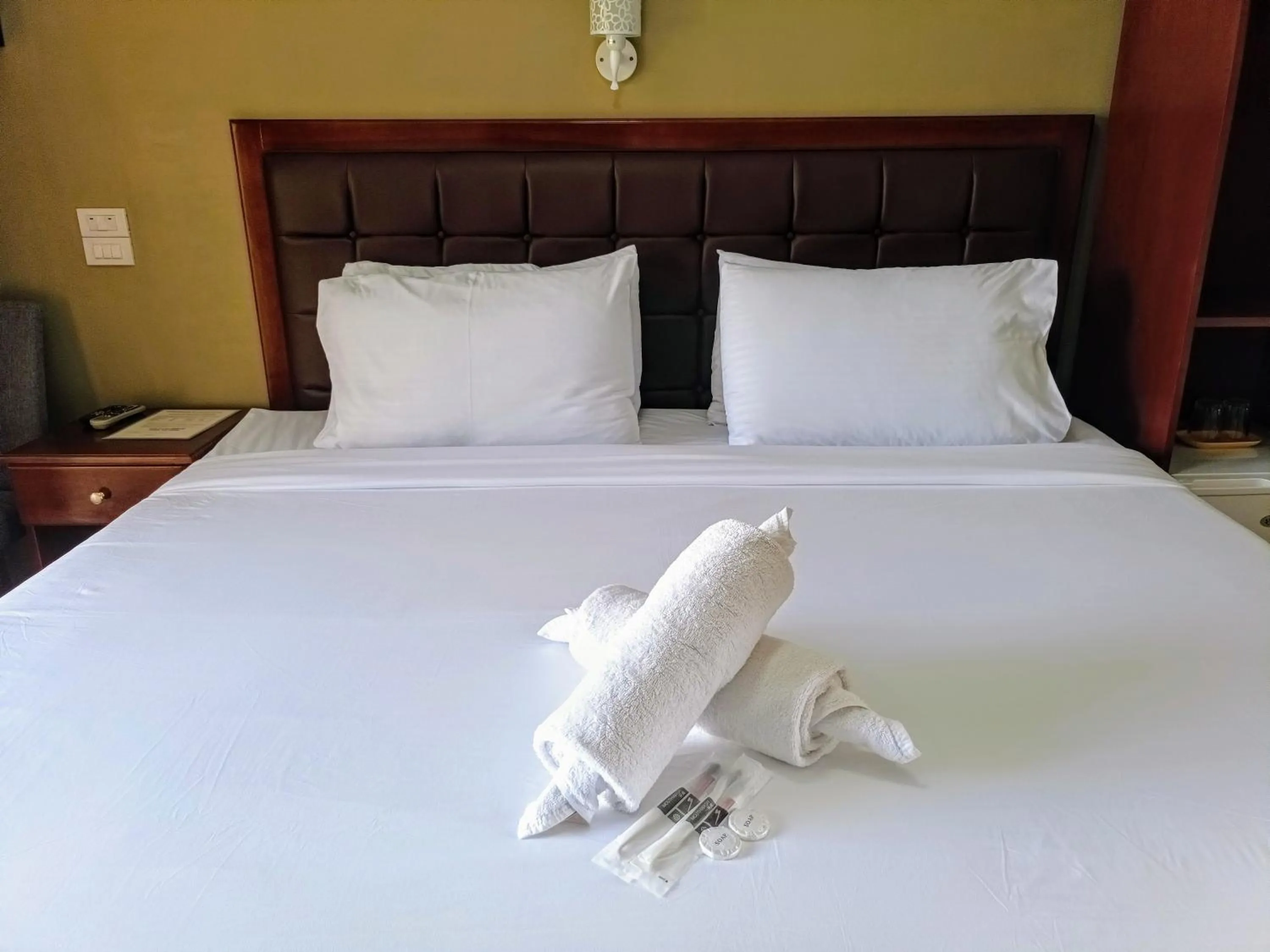 Bed in Cherrys @ Home Too Inland Resort