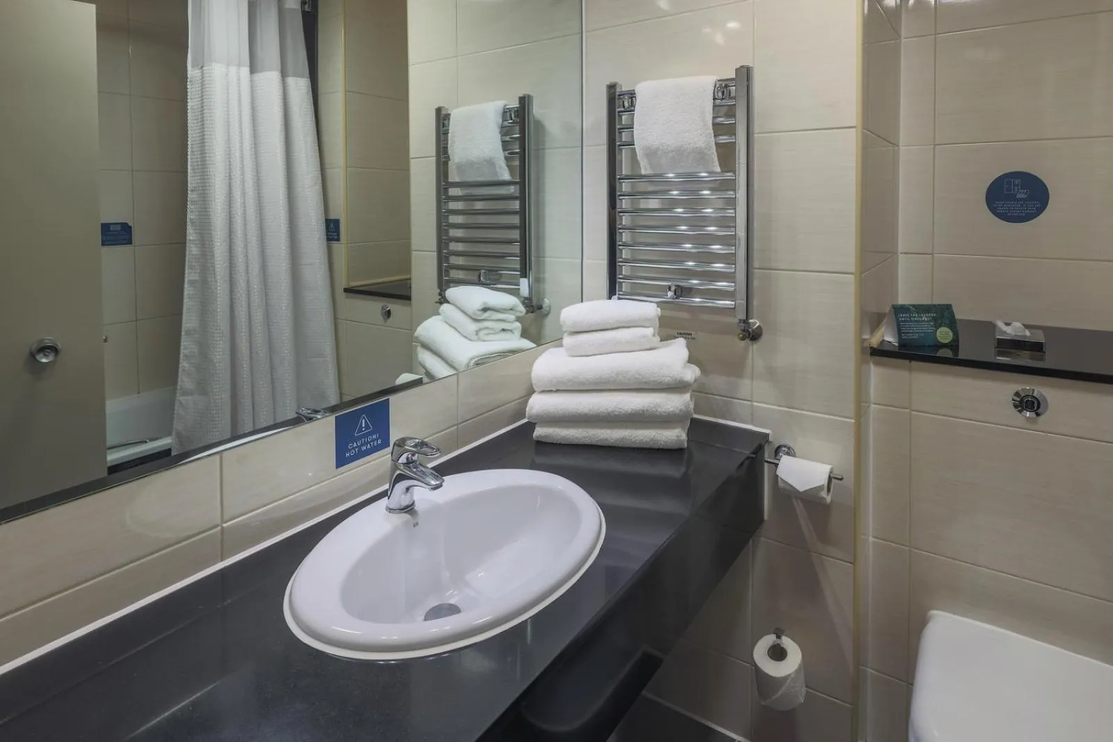 Bathroom in Gloucester Robinswood Hotel, BW Signature Collection