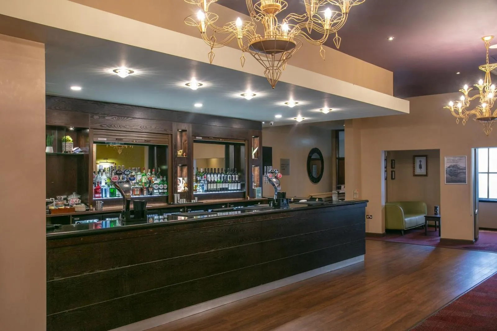 Lounge or bar in Gloucester Robinswood Hotel, BW Signature Collection