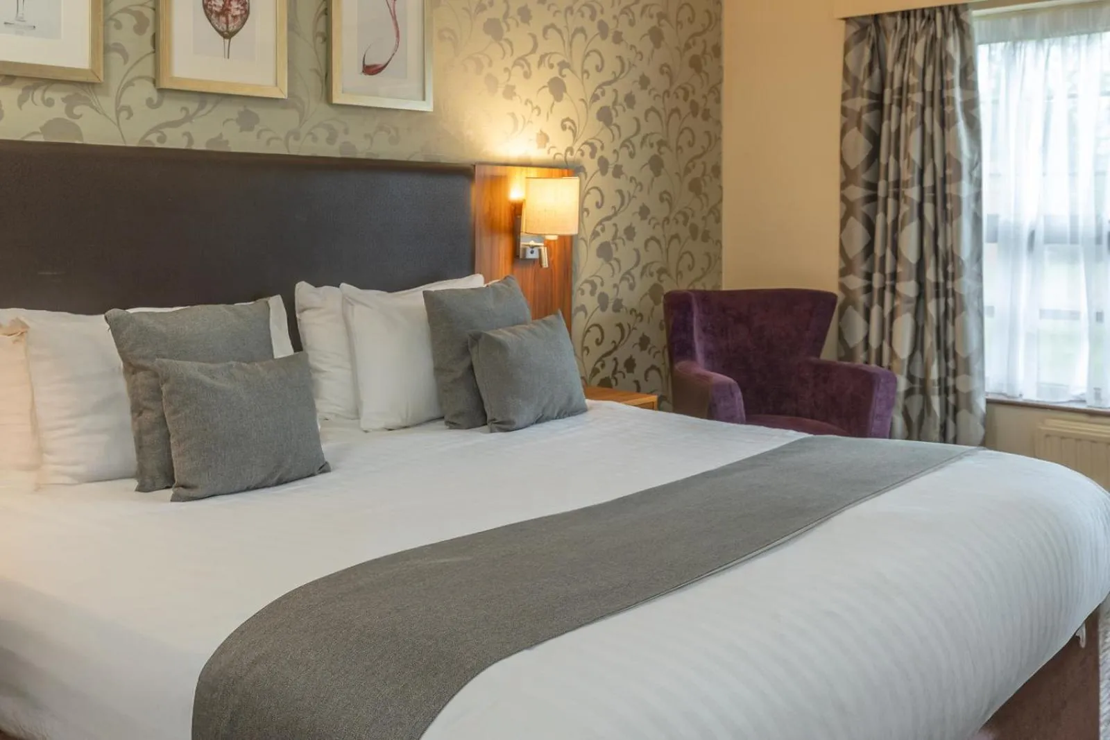 Bed in Gloucester Robinswood Hotel, BW Signature Collection