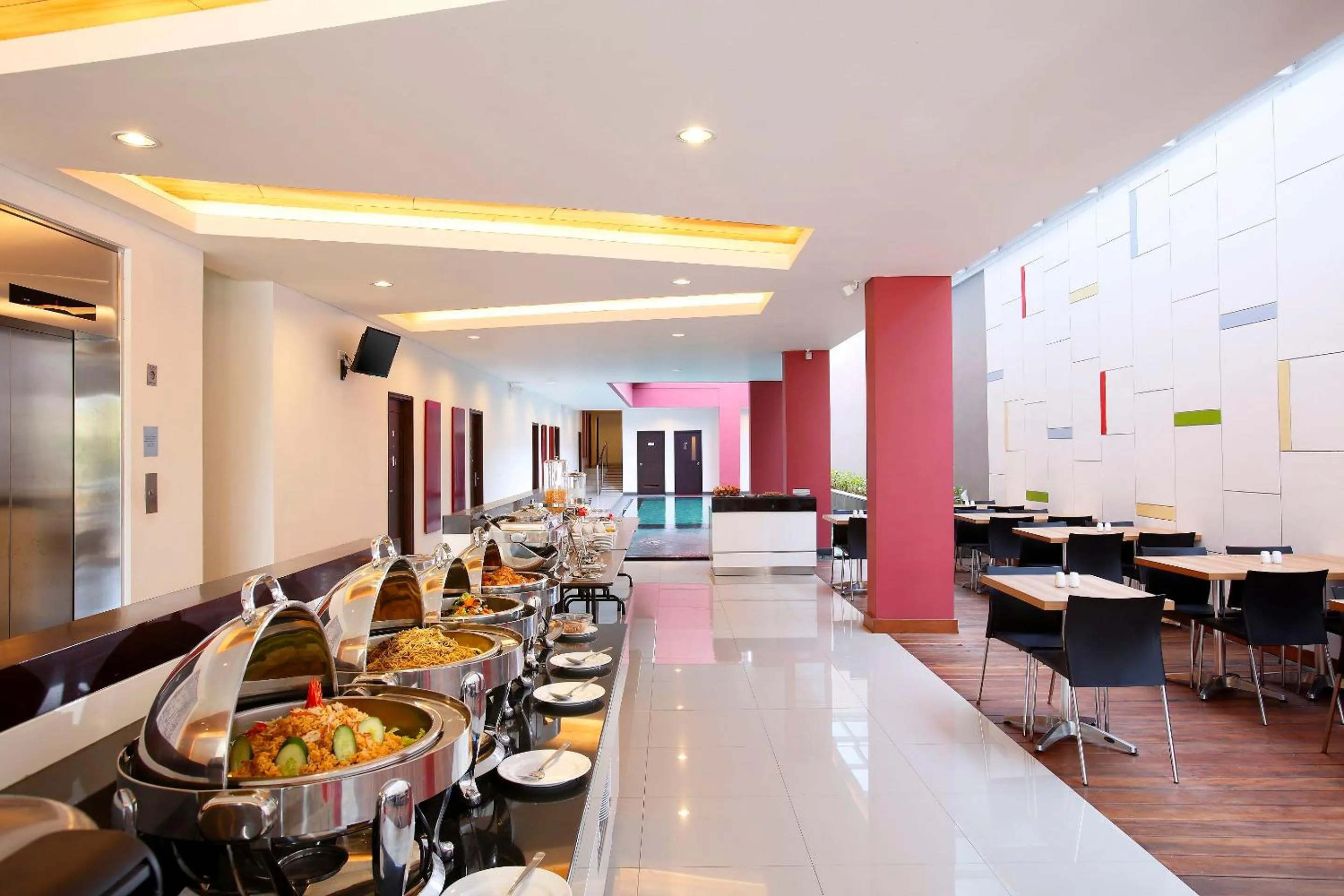 Restaurant/places to eat in Amaris Hotel Dewi Sri - Bali